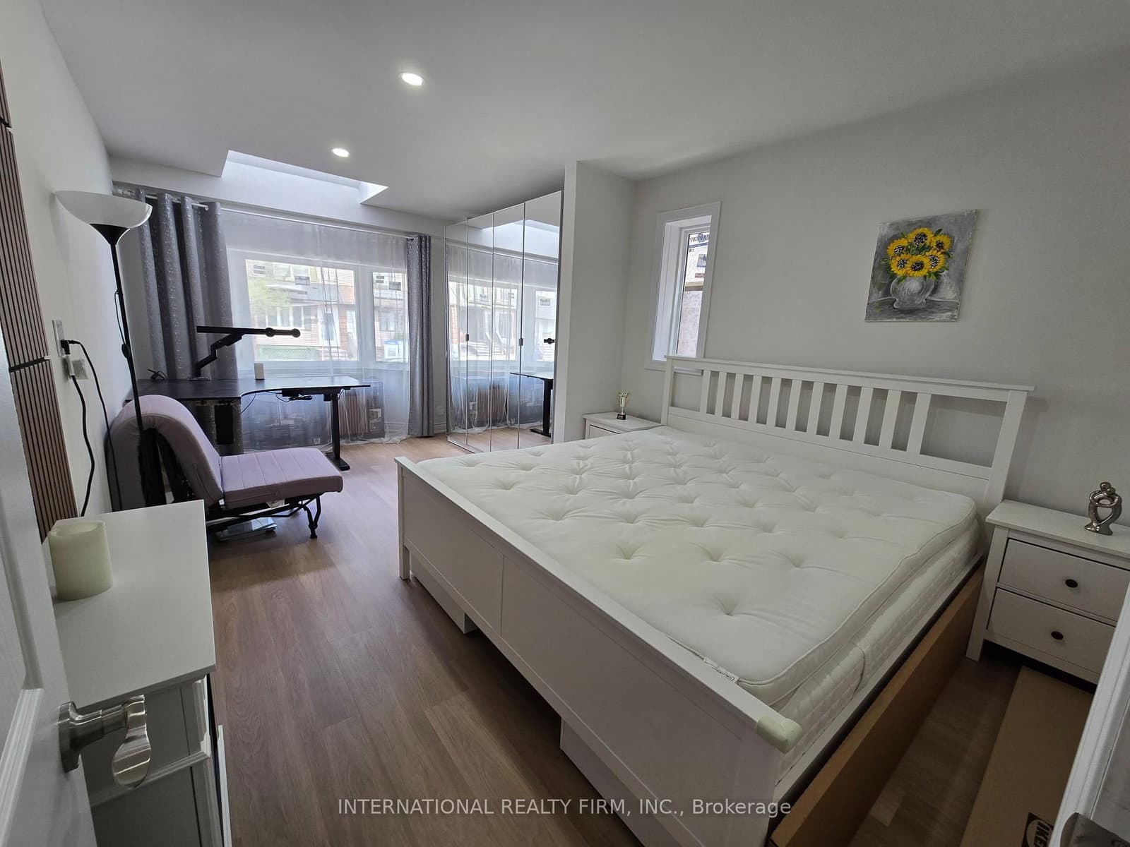 261 Soudan Avenue, Unit Main thumbnail 6