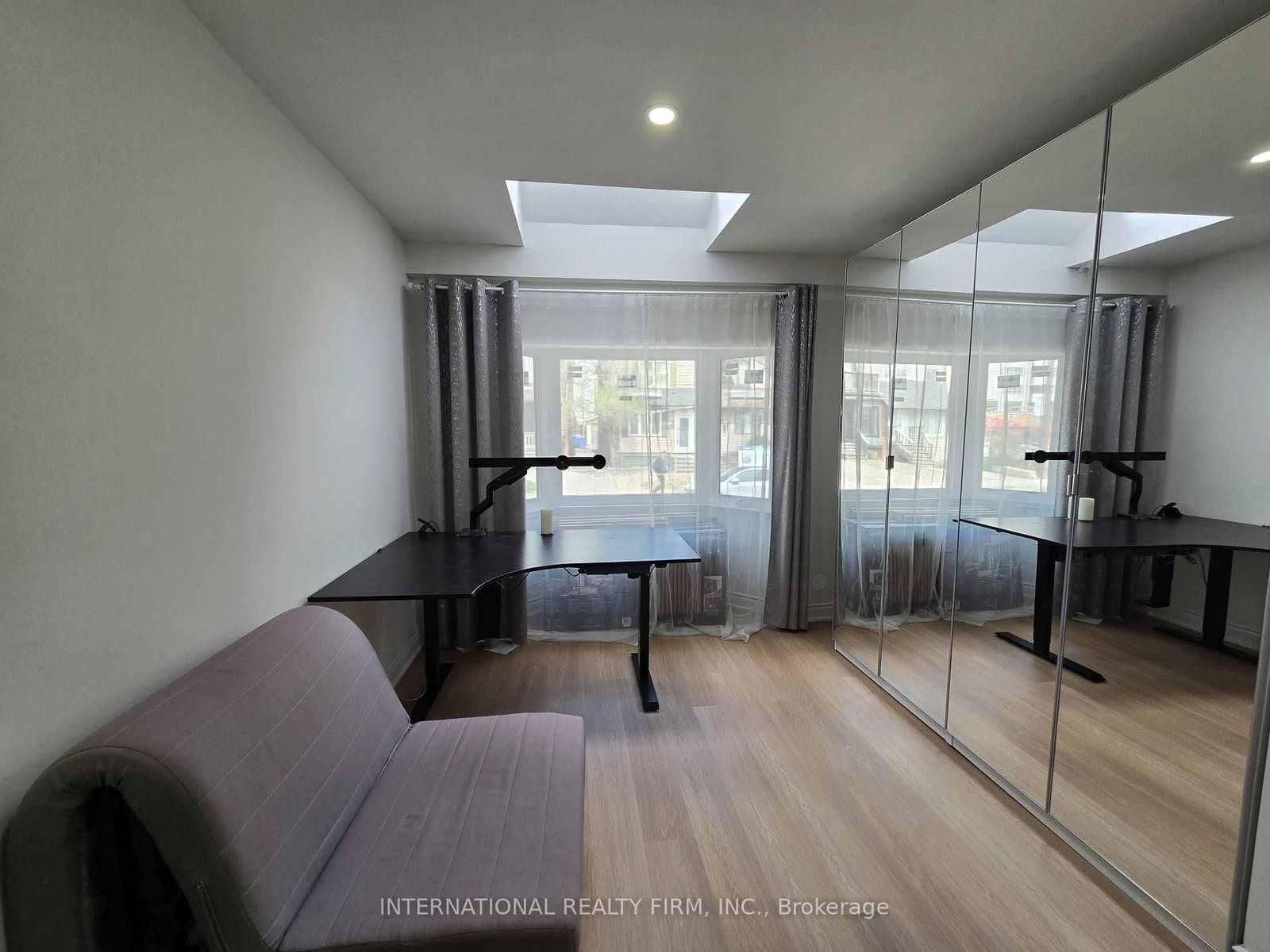 261 Soudan Avenue, Unit Main thumbnail 8