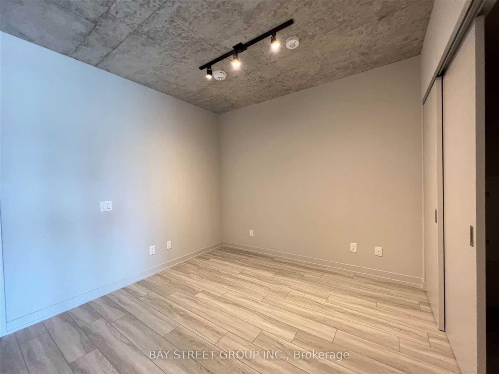 458 Richmond Street W, Unit 1504 thumbnail 10