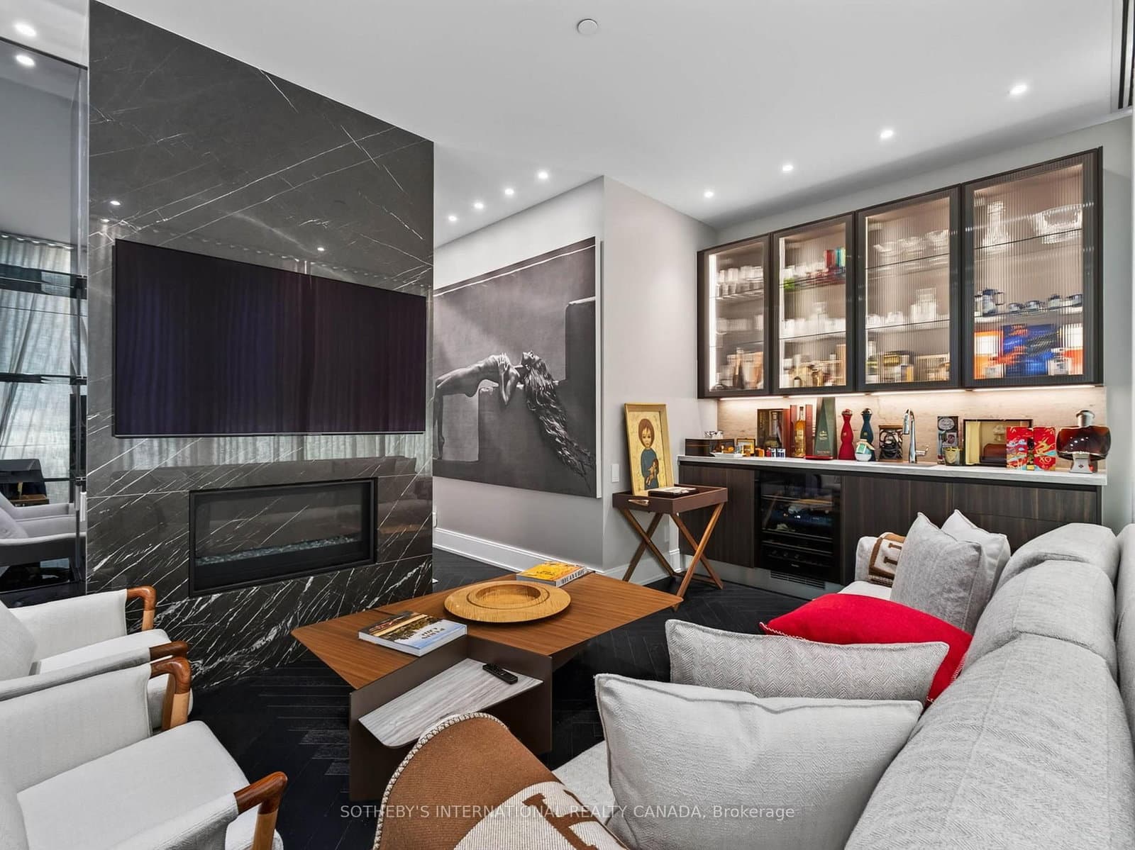 50 Charles Street E, Unit 5501 thumbnail 12
