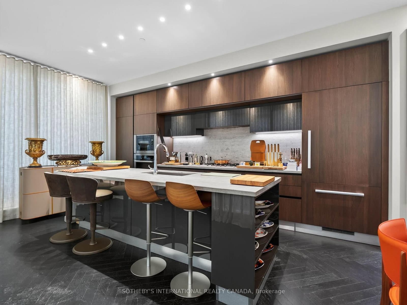 50 Charles Street E, Unit 5501 thumbnail 20