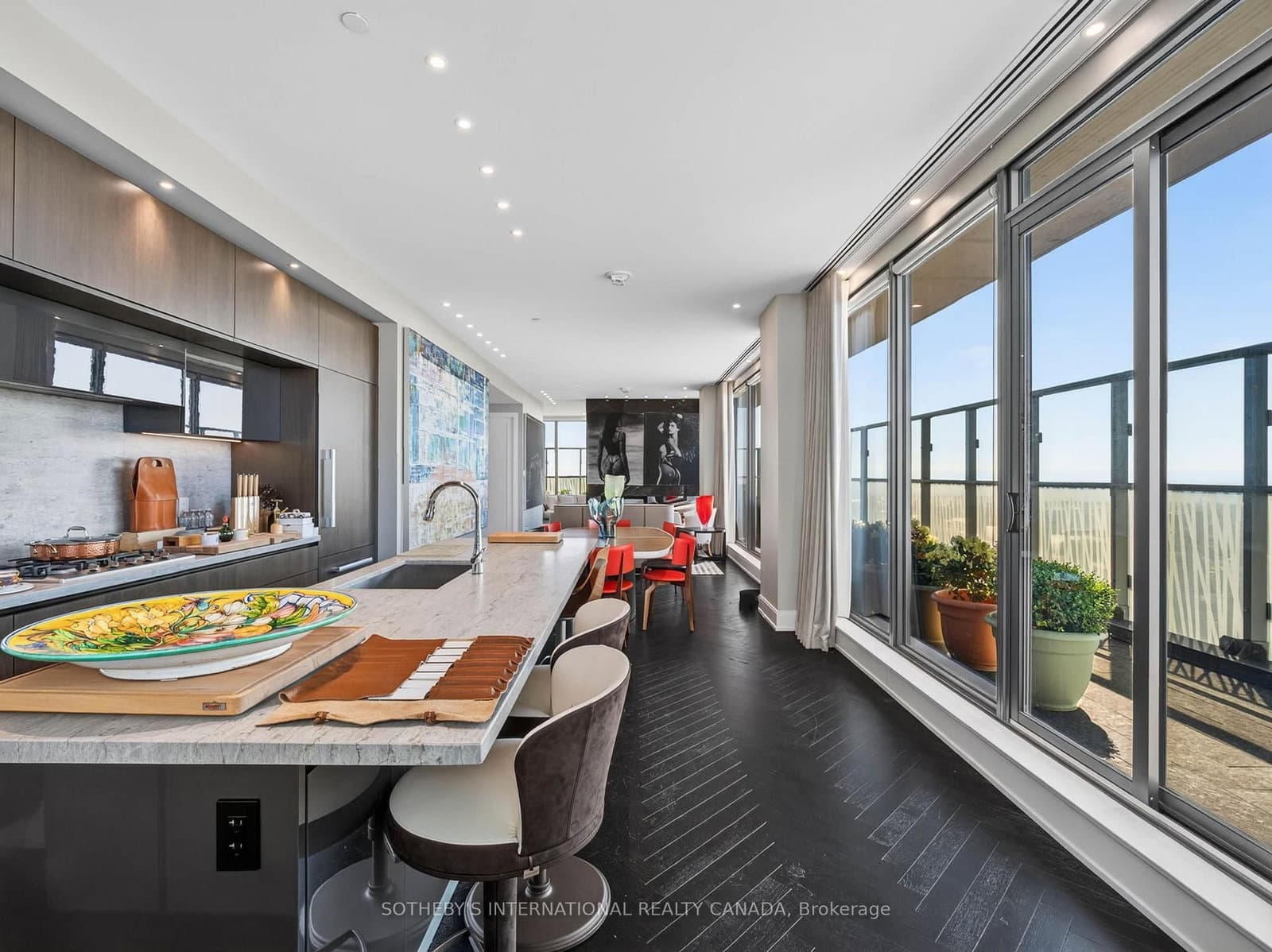 50 Charles Street E, Unit 5501 thumbnail 23