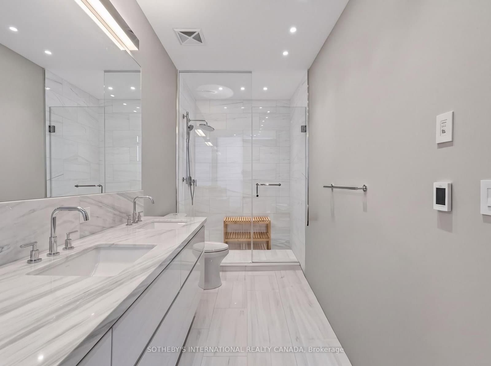 50 Charles Street E, Unit 5501 thumbnail 29