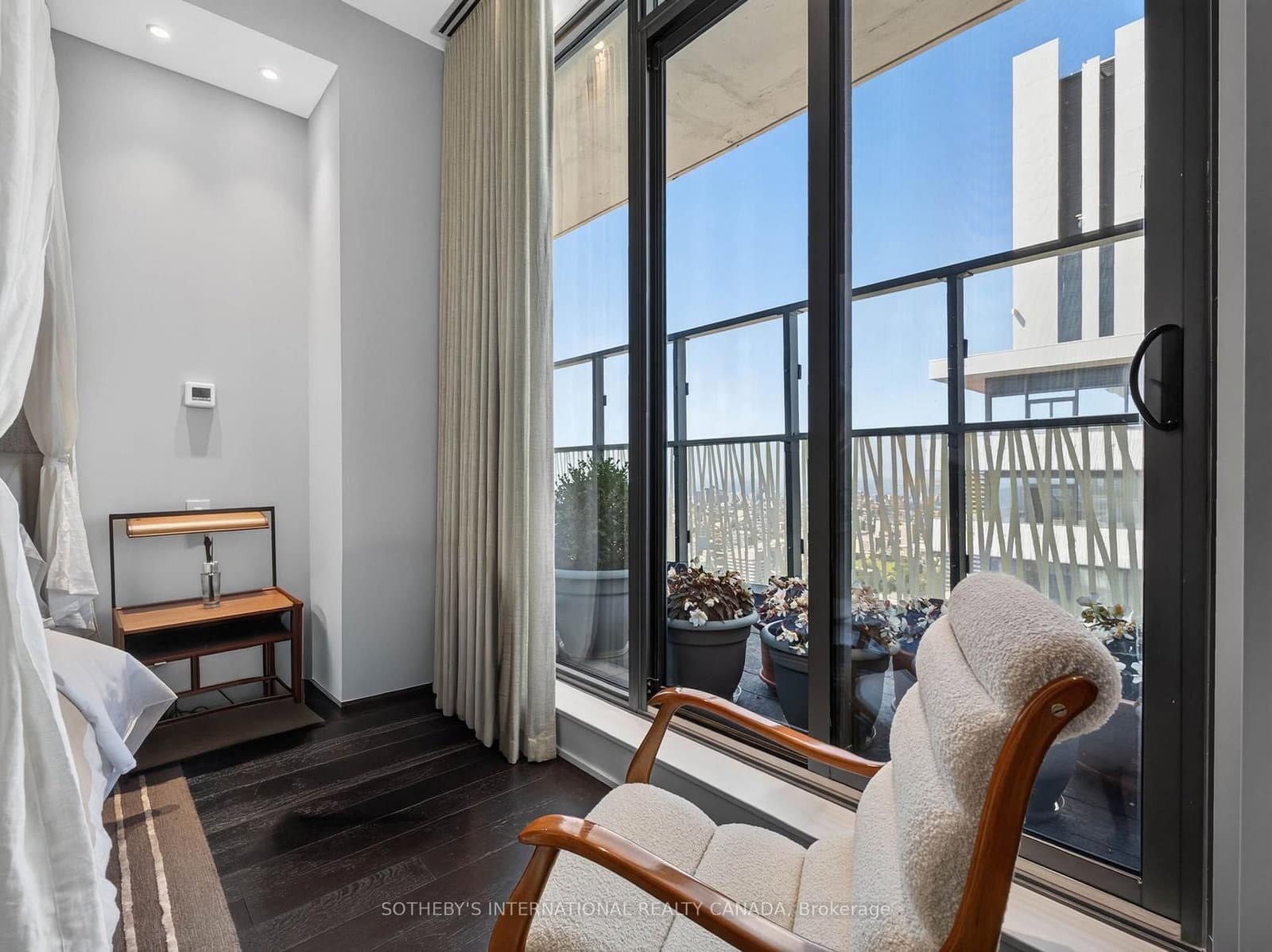 50 Charles Street E, Unit 5501 thumbnail 33