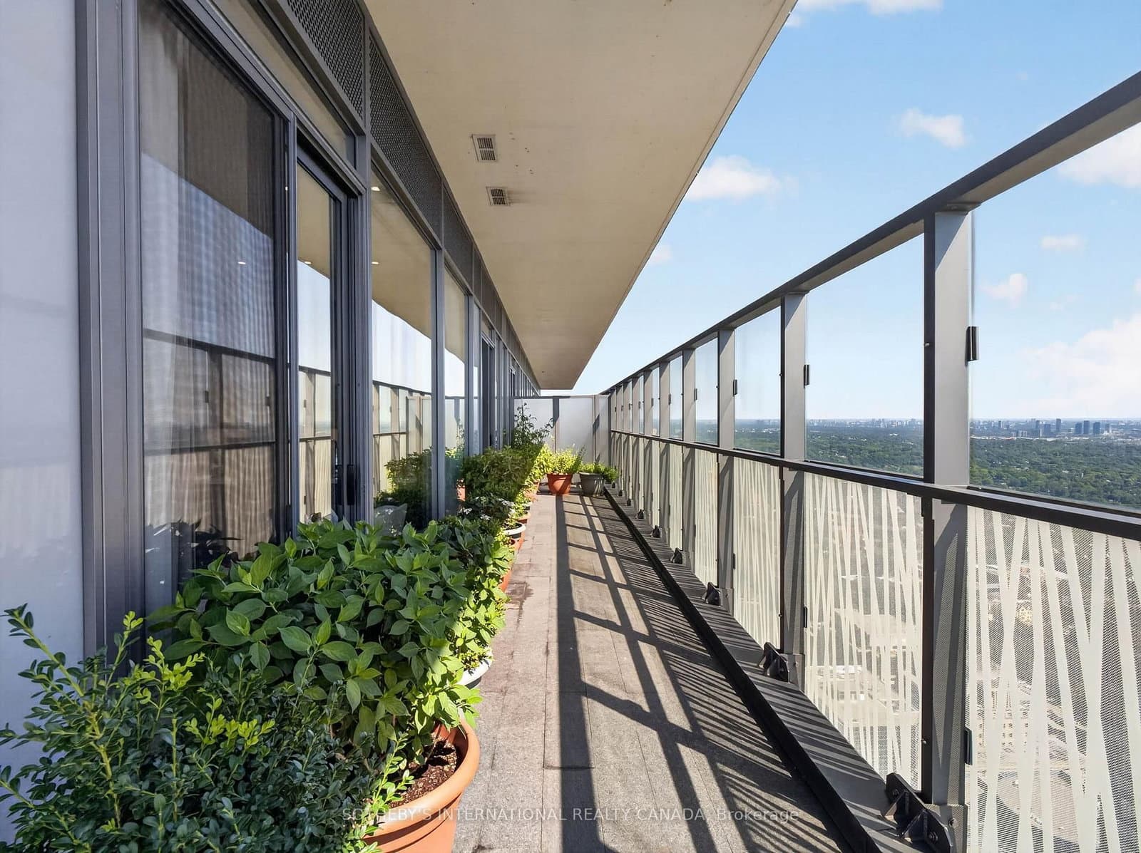 50 Charles Street E, Unit 5501 thumbnail 38