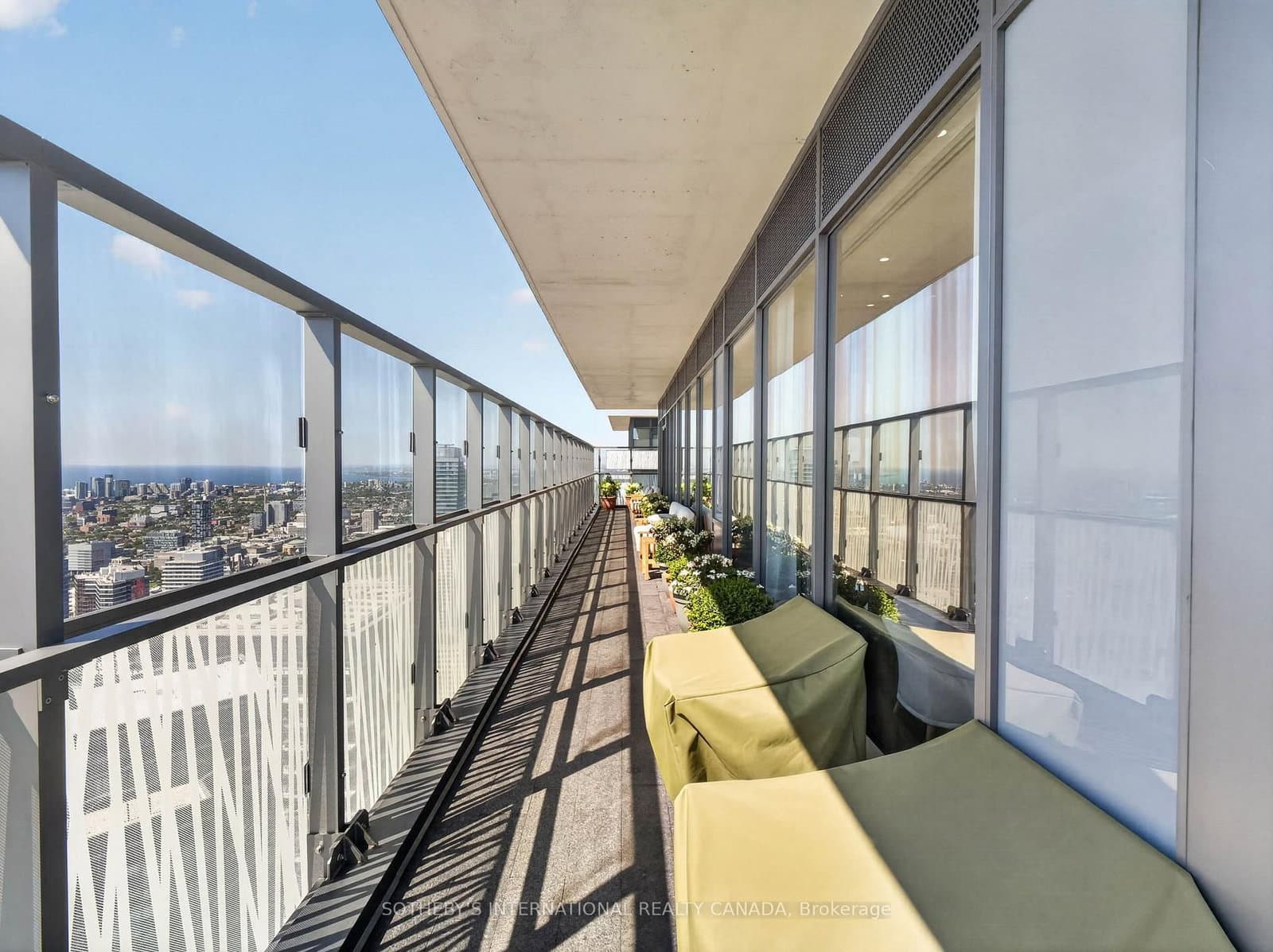 50 Charles Street E, Unit 5501 thumbnail 39