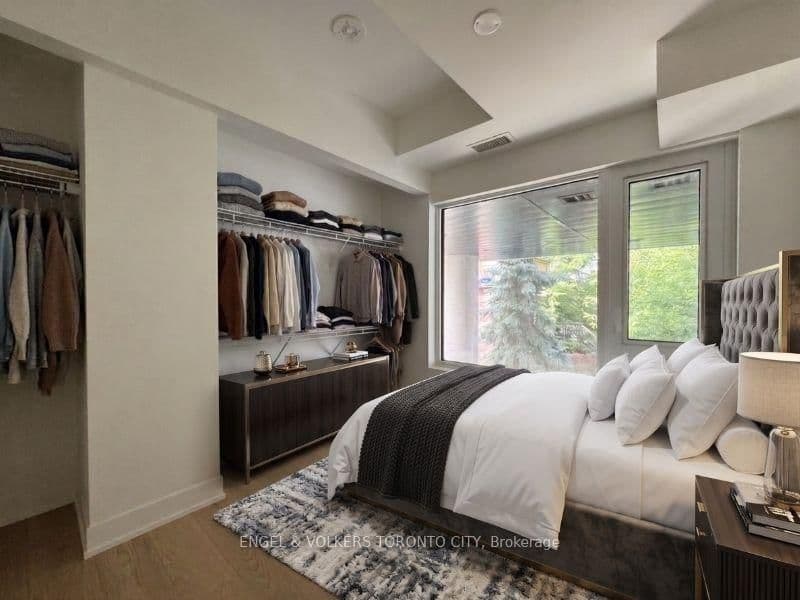 322 Dupont Street, Unit 207 thumbnail 10