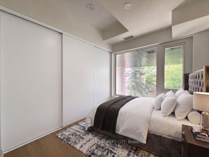 322 Dupont Street, Unit 207 thumbnail 11