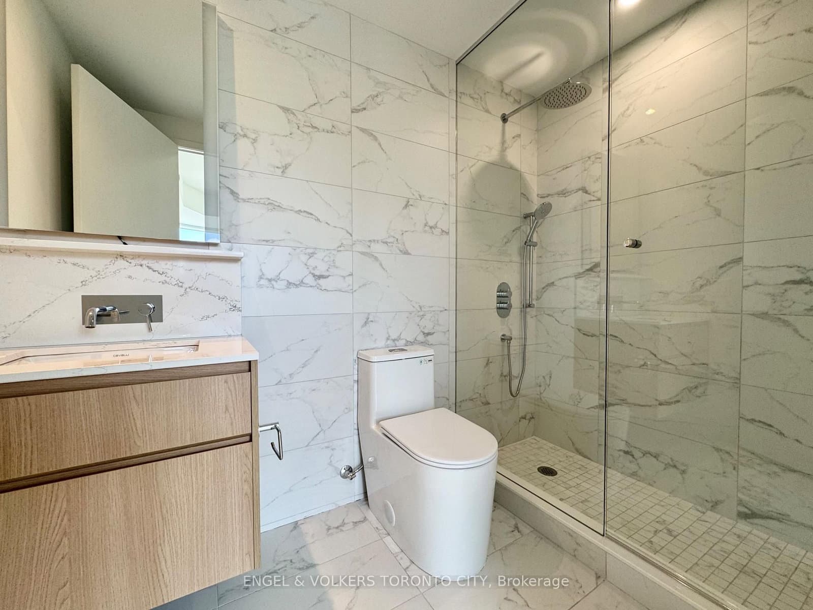 322 Dupont Street, Unit 207 thumbnail 12