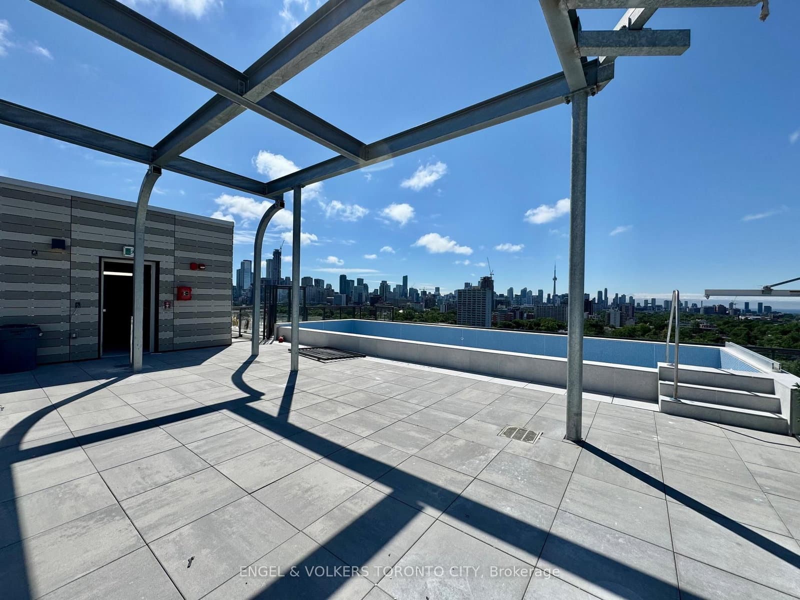 322 Dupont Street, Unit 207 thumbnail 17