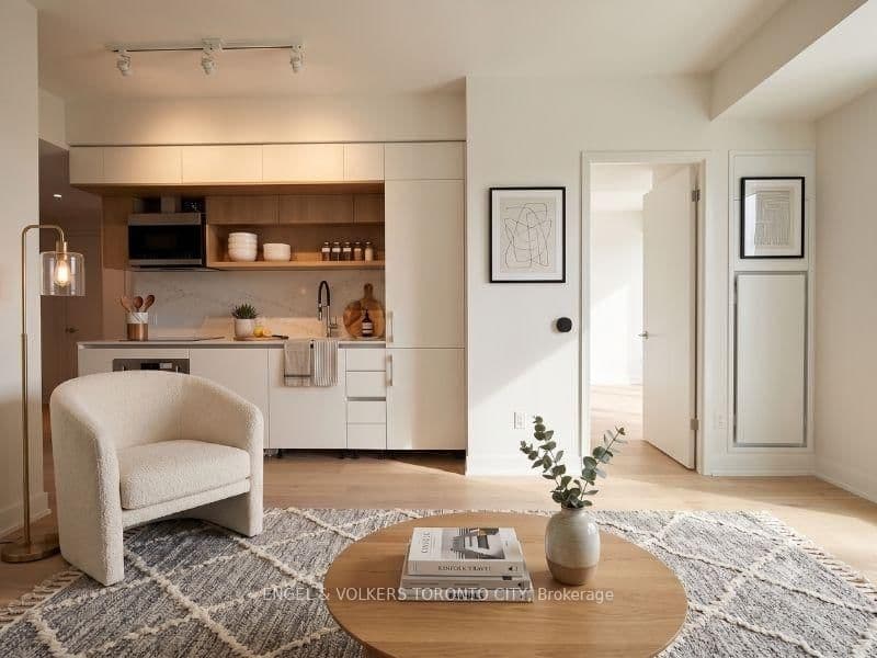 322 Dupont Street, Unit 207 thumbnail 2