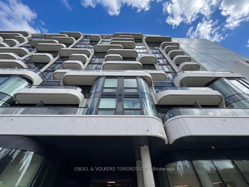 322 Dupont Street, Unit 207 thumbnail 29