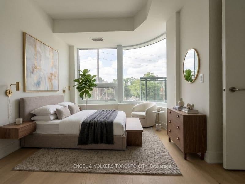 322 Dupont Street, Unit 207 thumbnail 6
