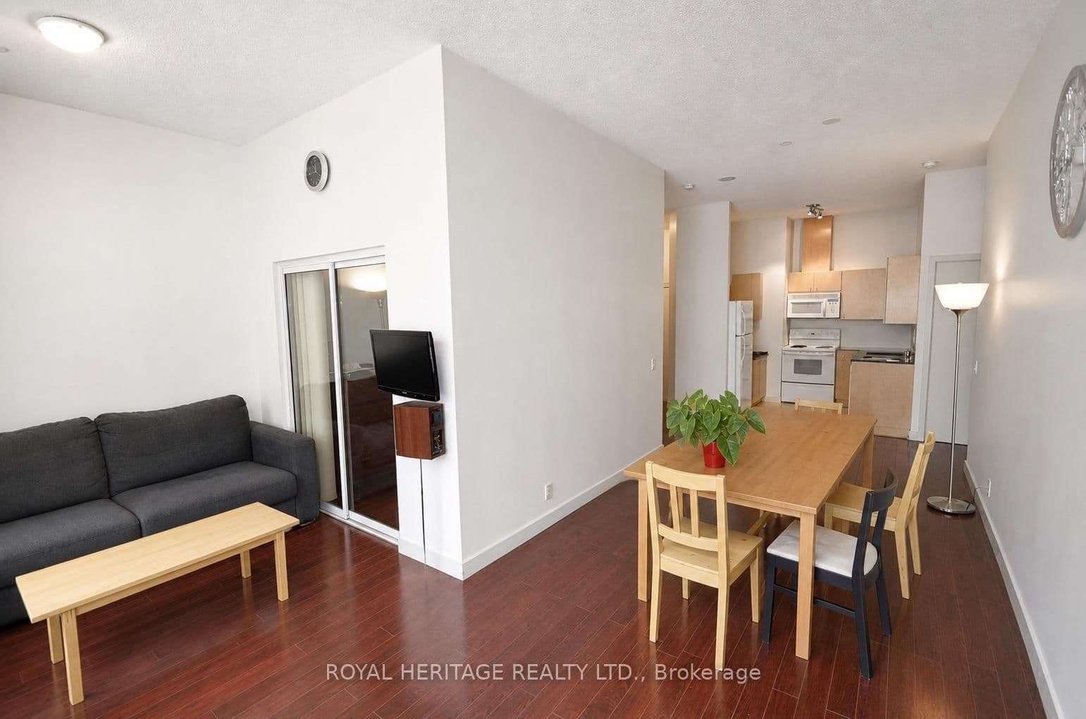 373 Front Street W, Unit 102 thumbnail 2