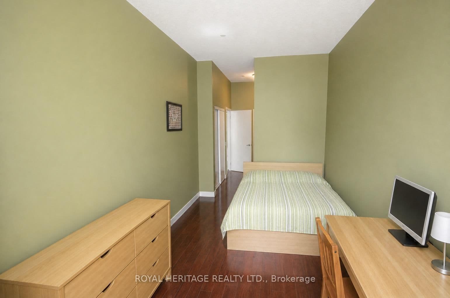 373 Front Street W, Unit 102 thumbnail 4