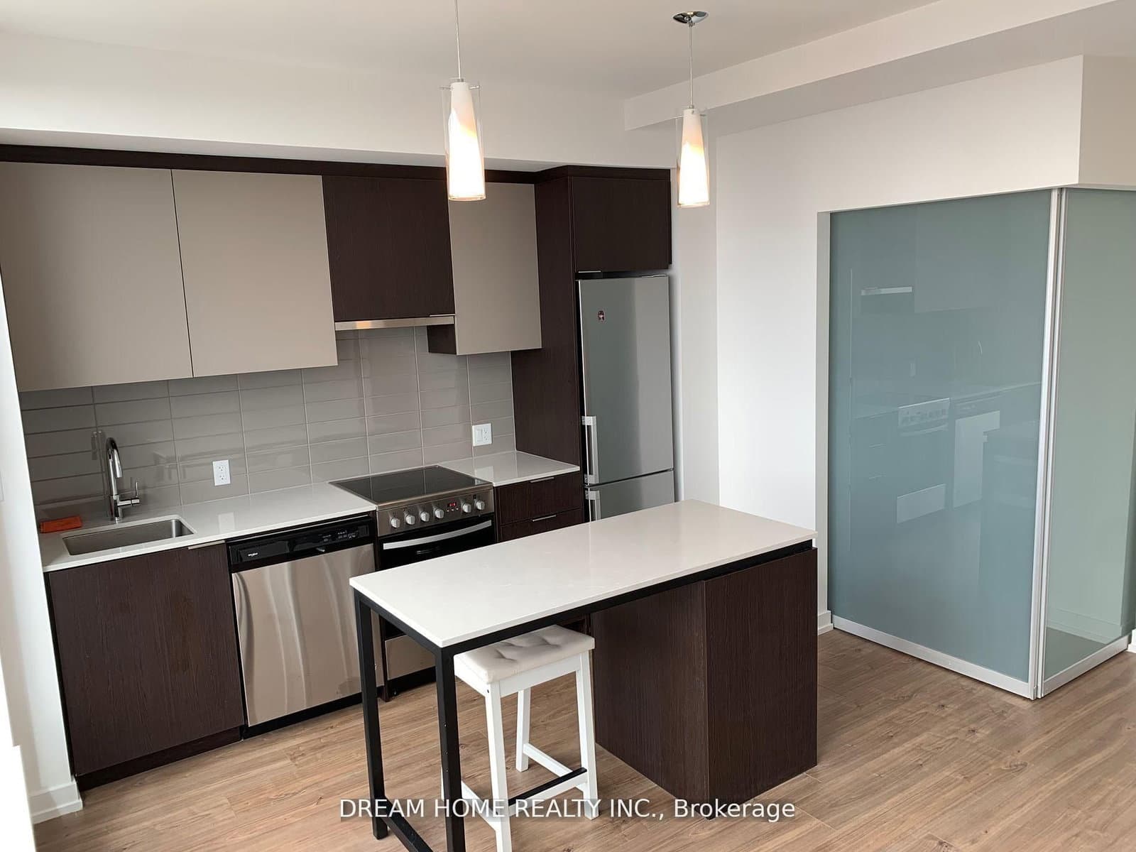 203 College Street, Unit 3003 thumbnail 5