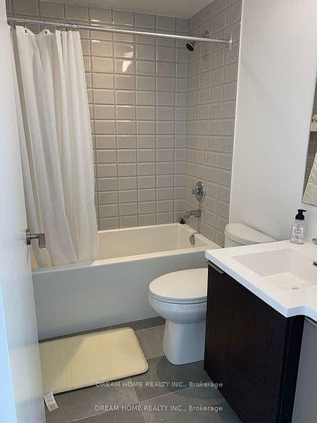203 College Street, Unit 3003 thumbnail 8