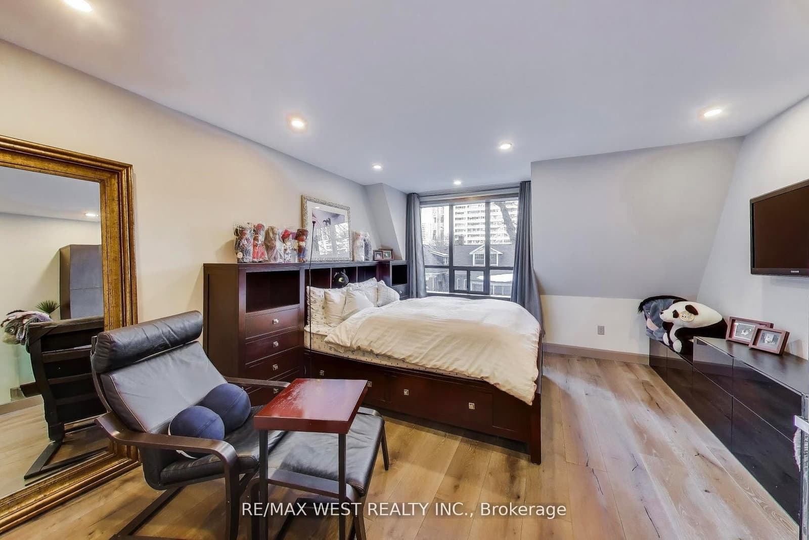 21 Dundonald Street thumbnail 11