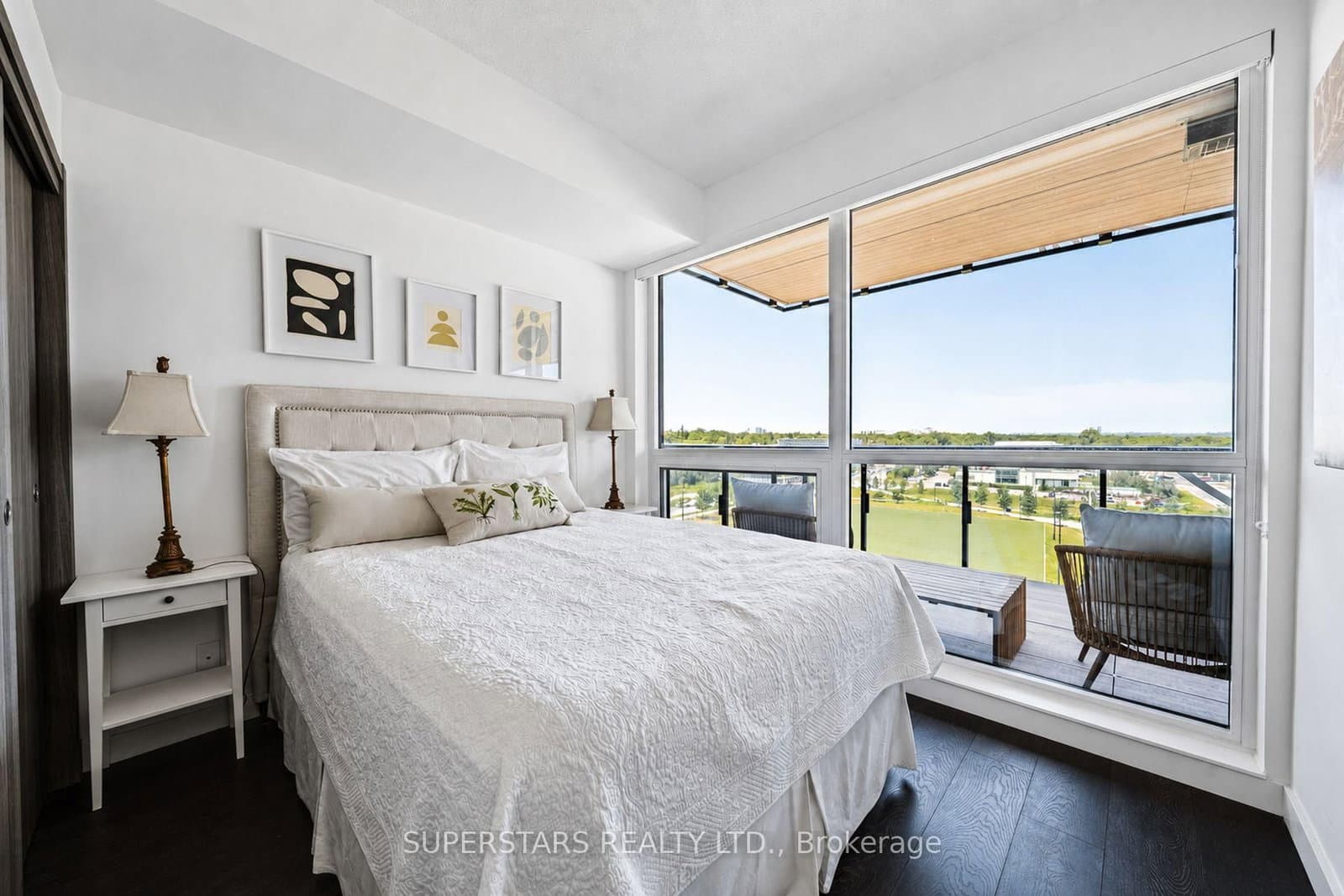 27 McMahon Drive, Unit 810 thumbnail 10