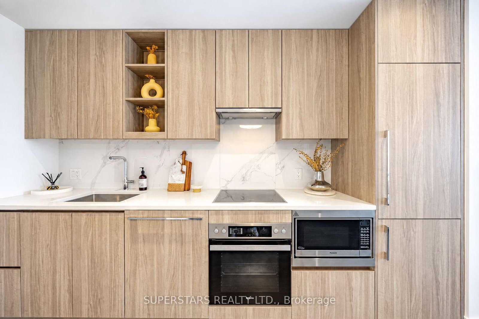 27 McMahon Drive, Unit 810 thumbnail 5