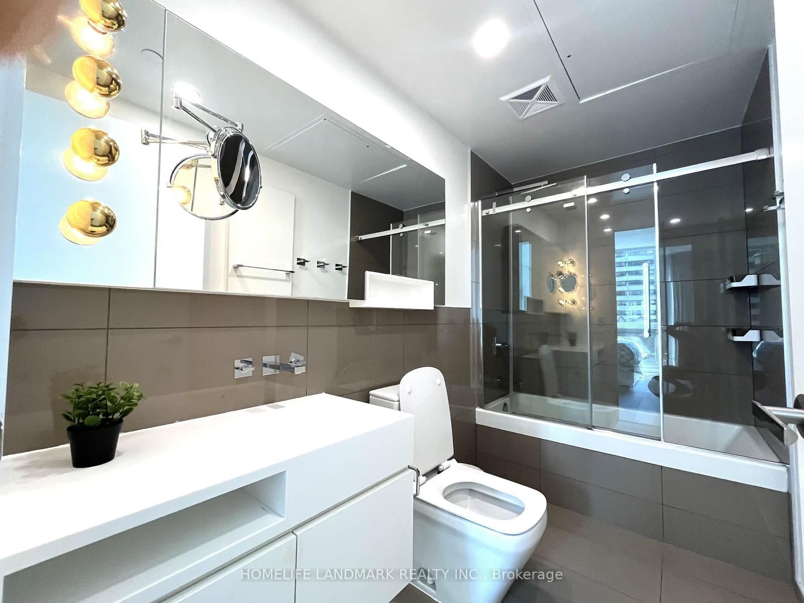 45 Charles Street E, Unit 311 thumbnail 14