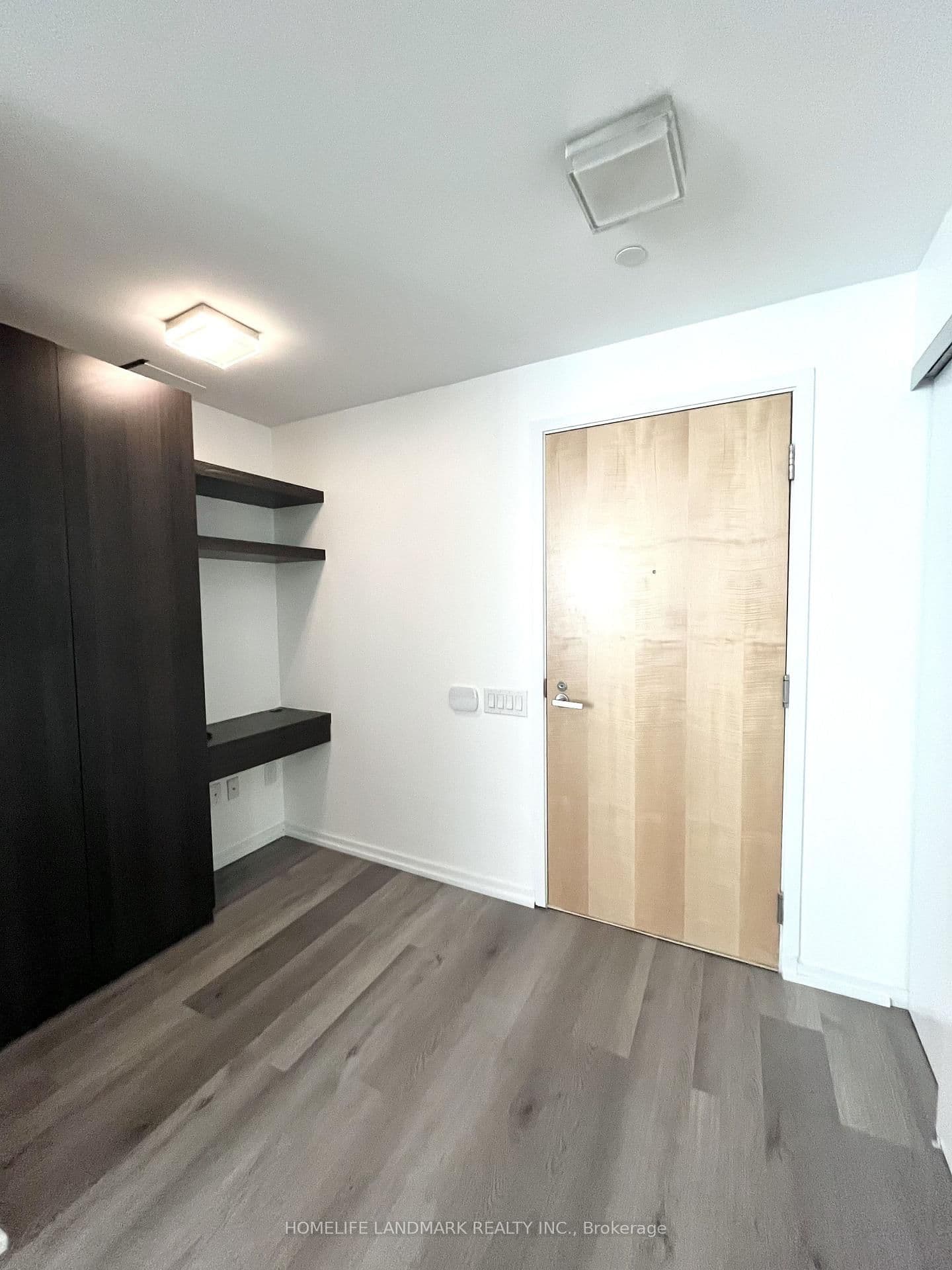 45 Charles Street E, Unit 311 thumbnail 17