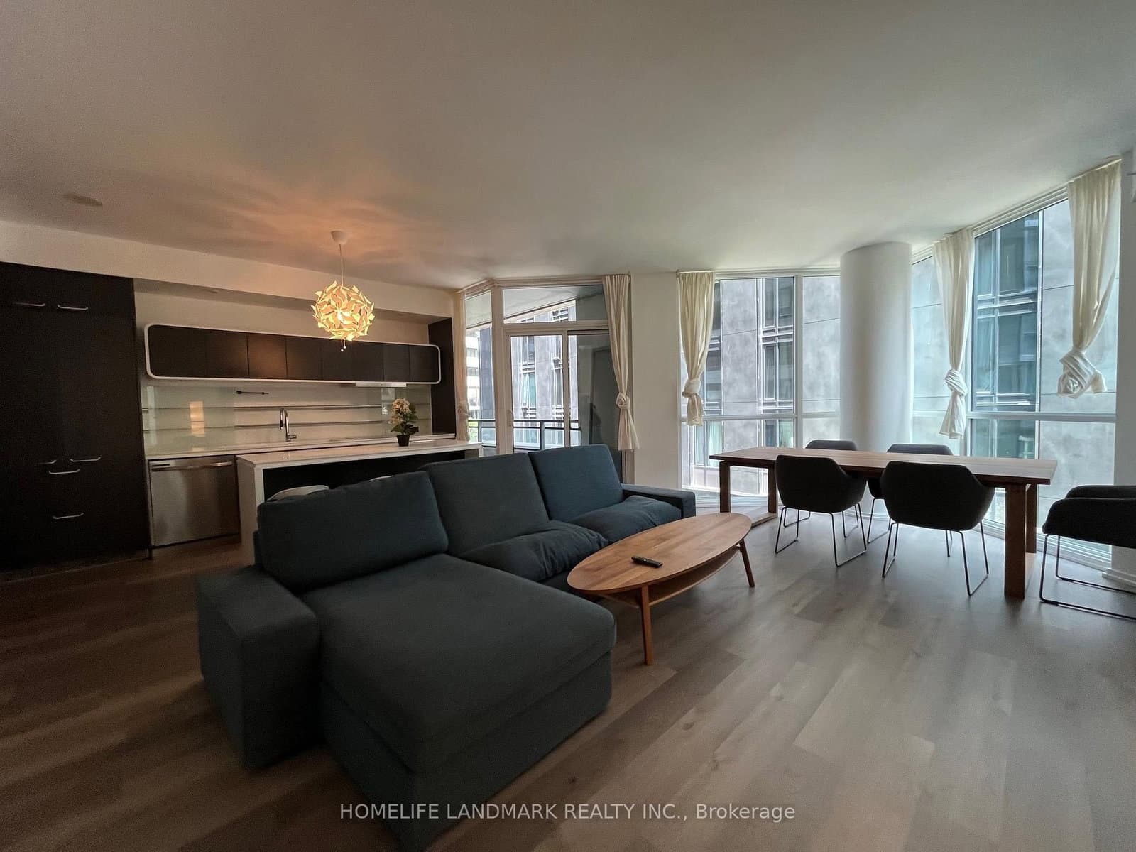 45 Charles Street E, Unit 311 thumbnail 2
