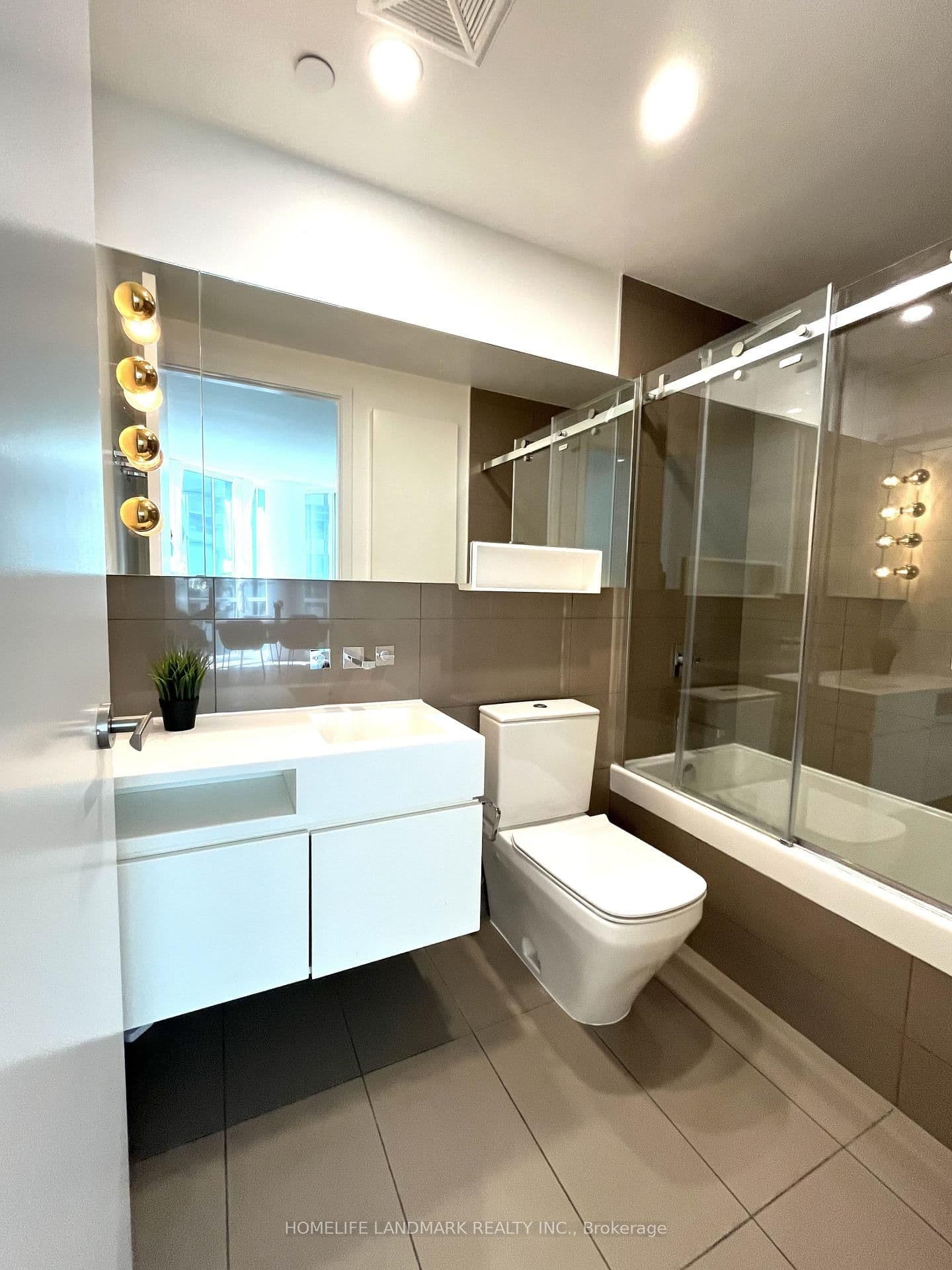45 Charles Street E, Unit 311 thumbnail 9