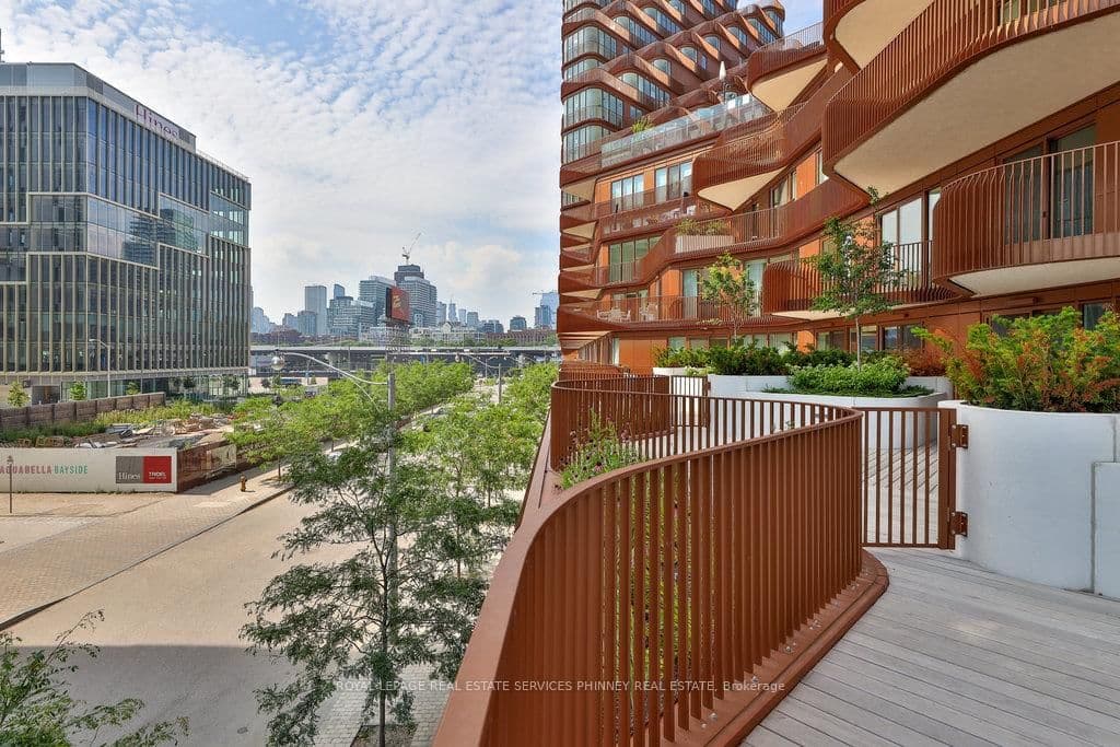 155 Merchants' Wharf, Unit 214 thumbnail 28