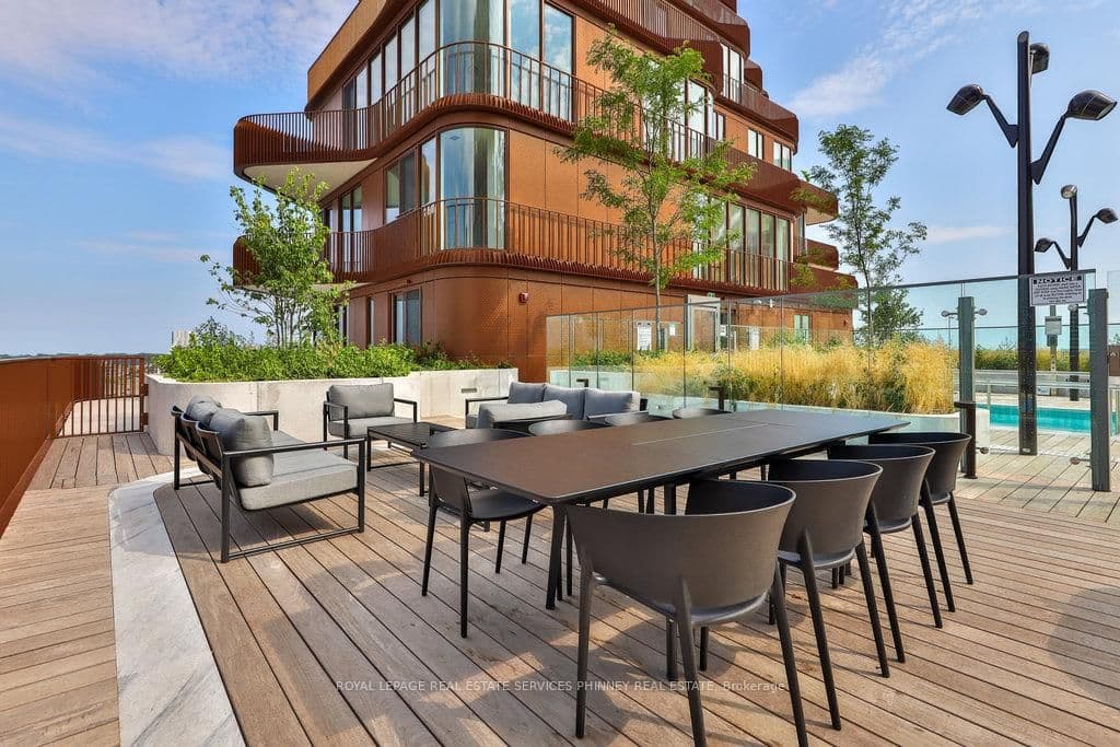 155 Merchants' Wharf, Unit 214 thumbnail 31