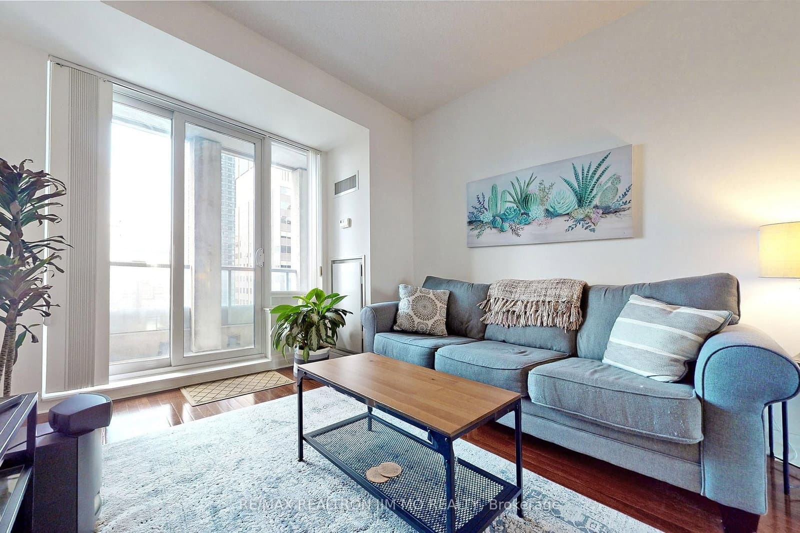 35 Balmuto Street, Unit 1602 thumbnail 2