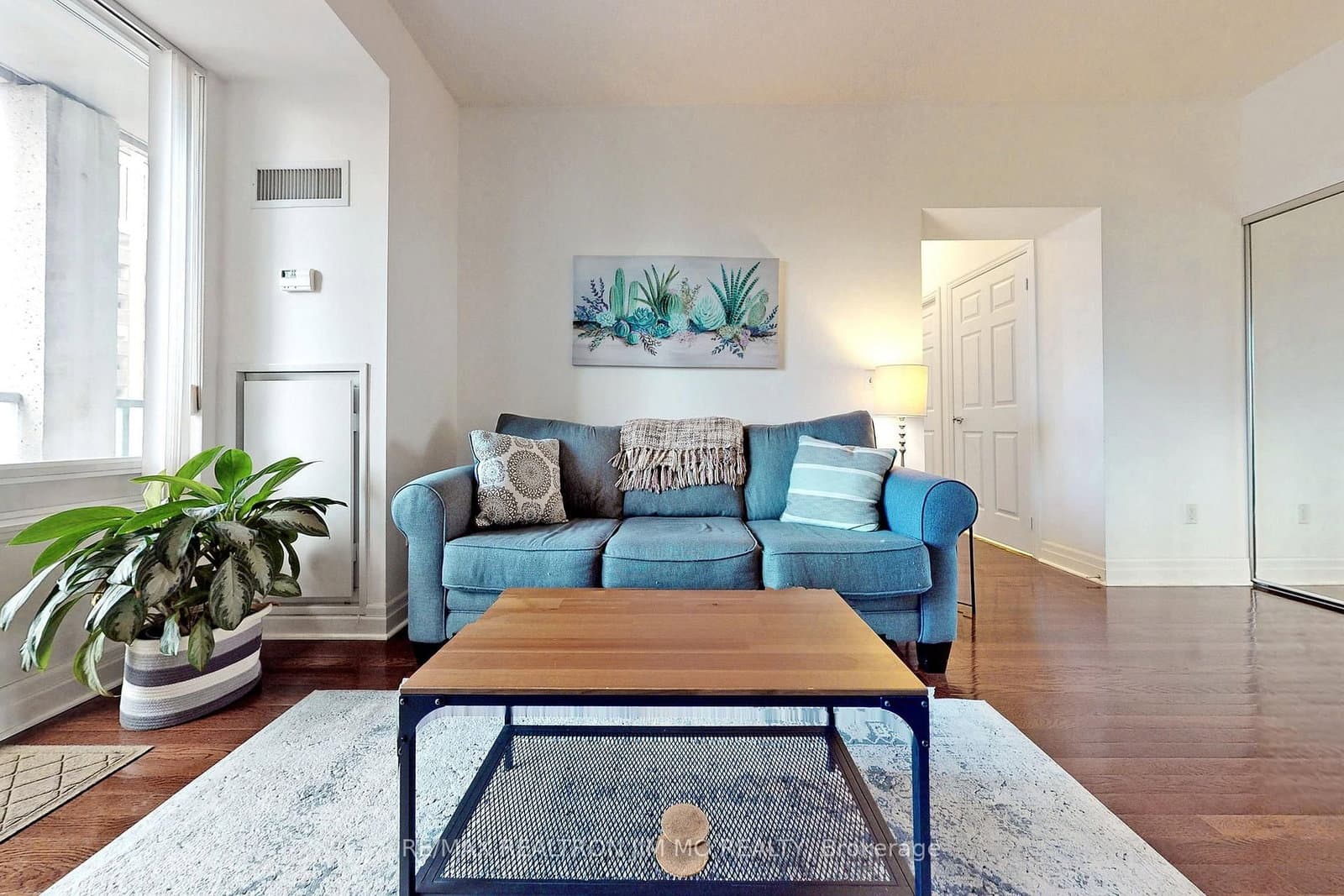 35 Balmuto Street, Unit 1602 thumbnail 3