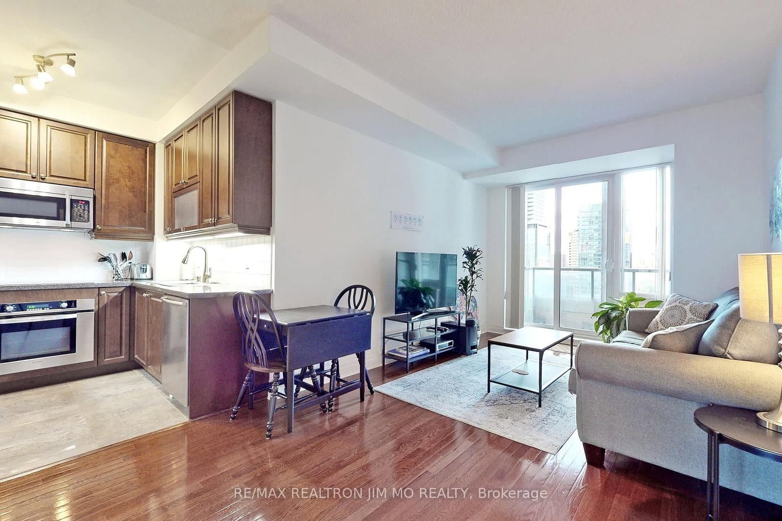 35 Balmuto Street, Unit 1602 thumbnail 5