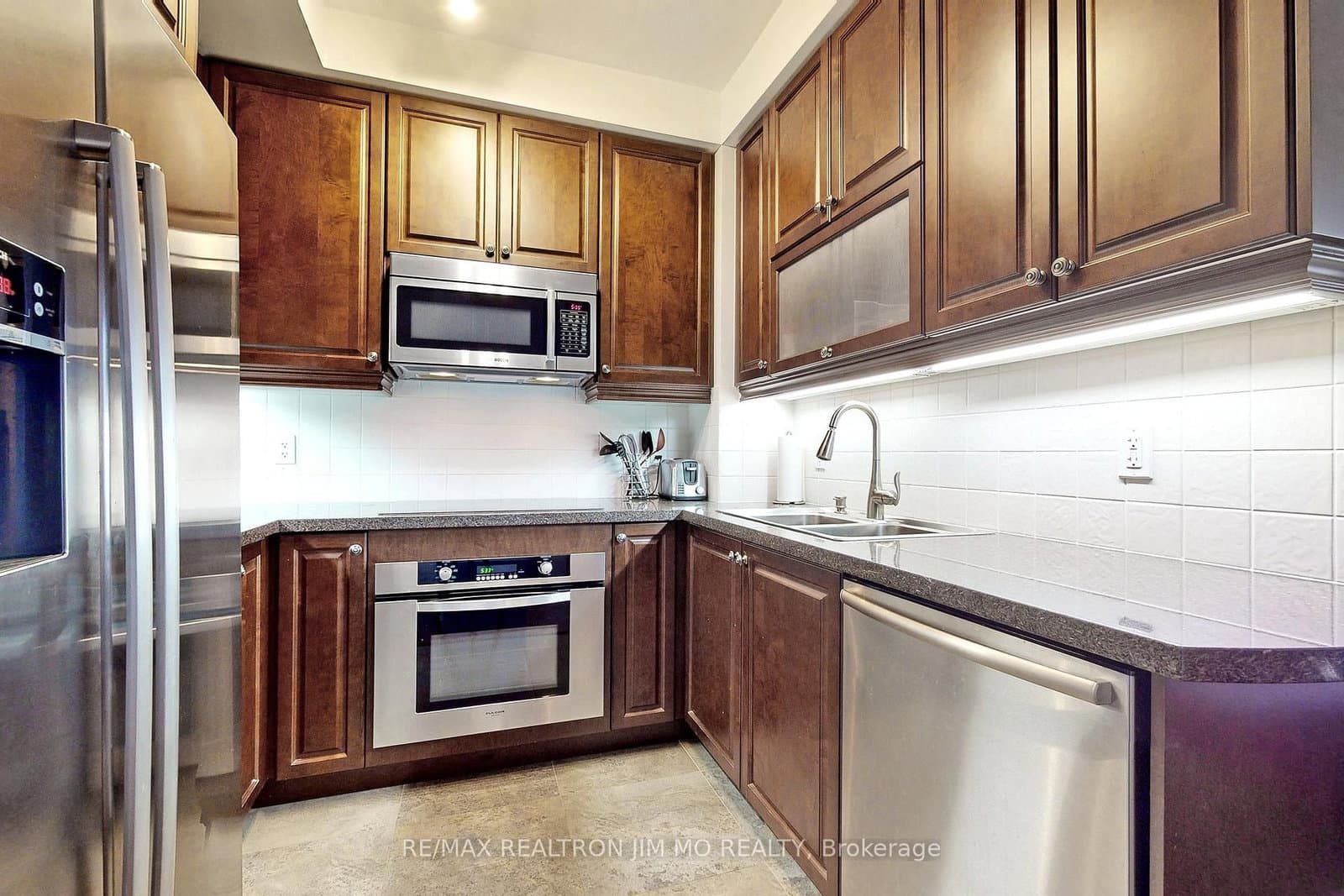 35 Balmuto Street, Unit 1602 thumbnail 8