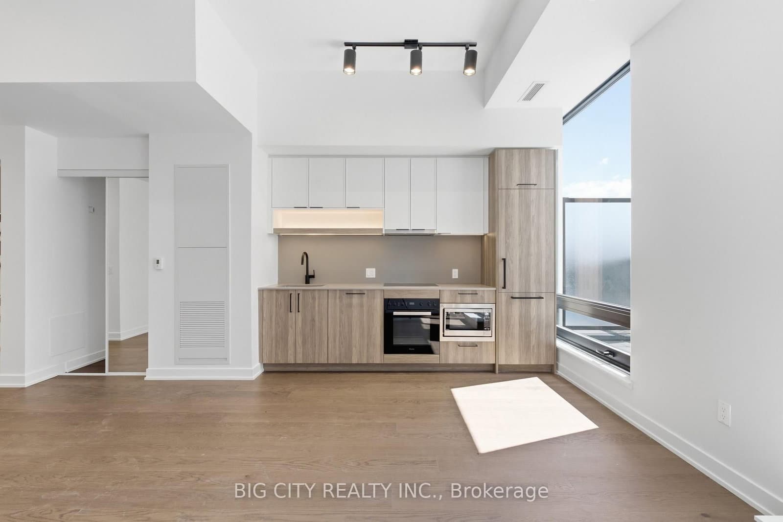 91 Montclair Avenue, Unit 829 thumbnail 3