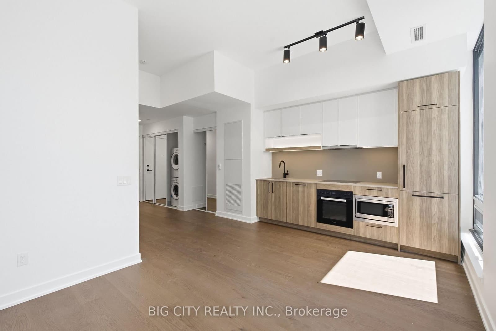 91 Montclair Avenue, Unit 829 thumbnail 4