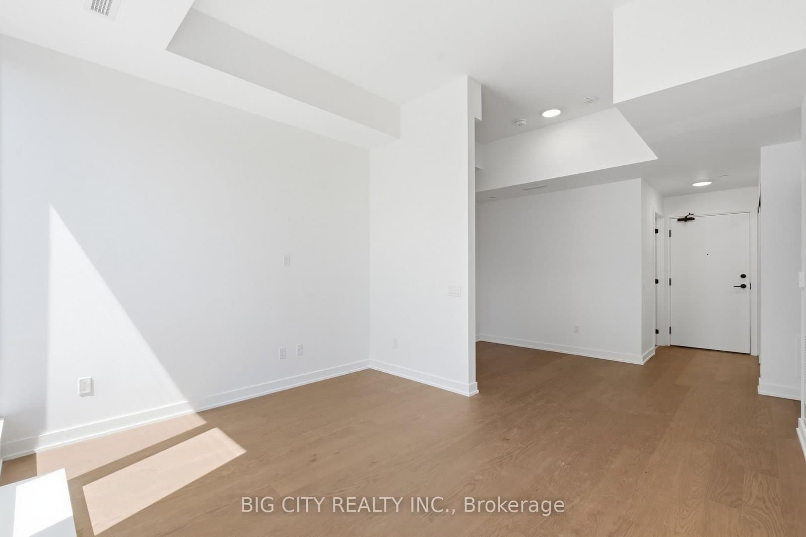 91 Montclair Avenue, Unit 829 thumbnail 5