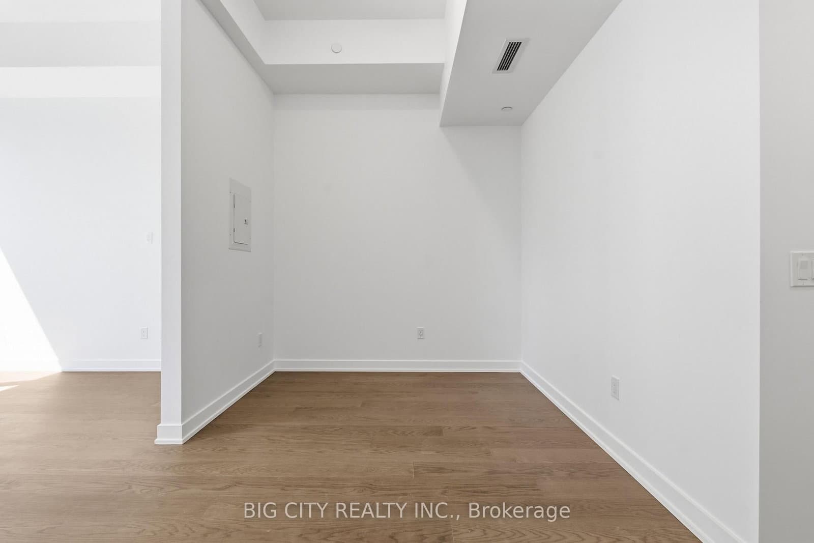 91 Montclair Avenue, Unit 829 thumbnail 6