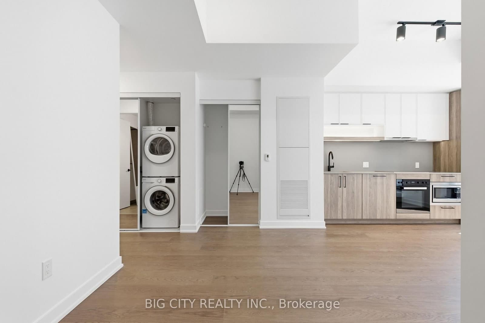 91 Montclair Avenue, Unit 829 thumbnail 7