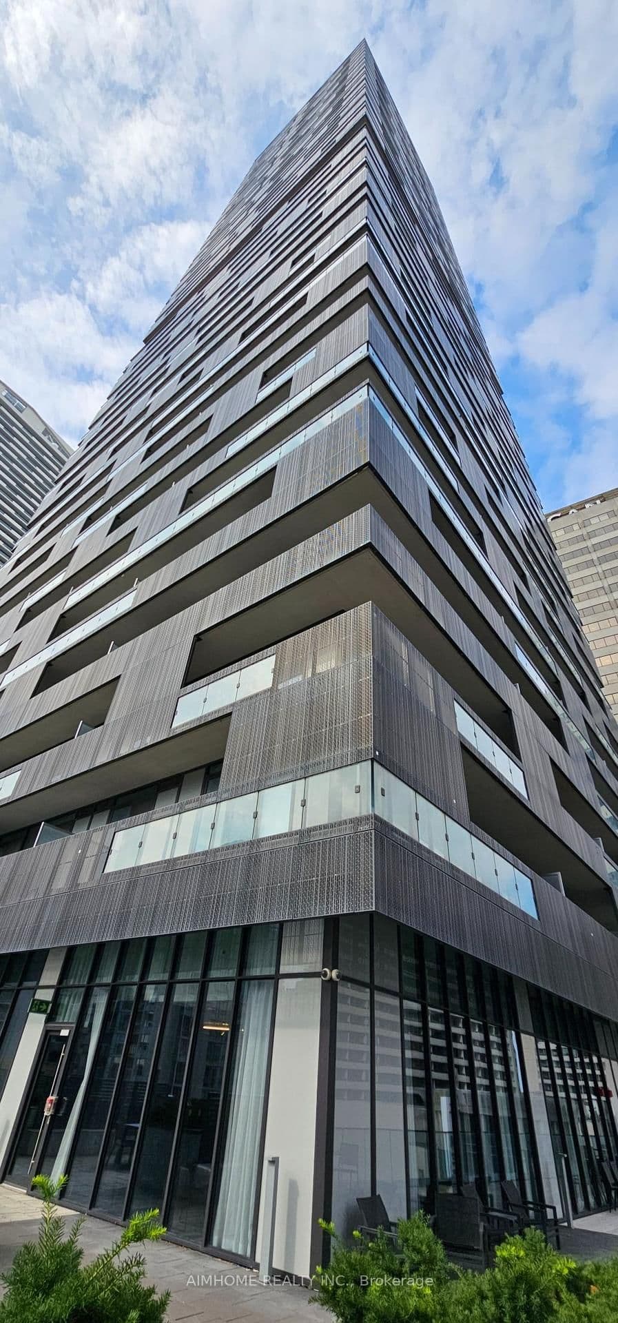 8 Eglinton Avenue E, Unit 1711