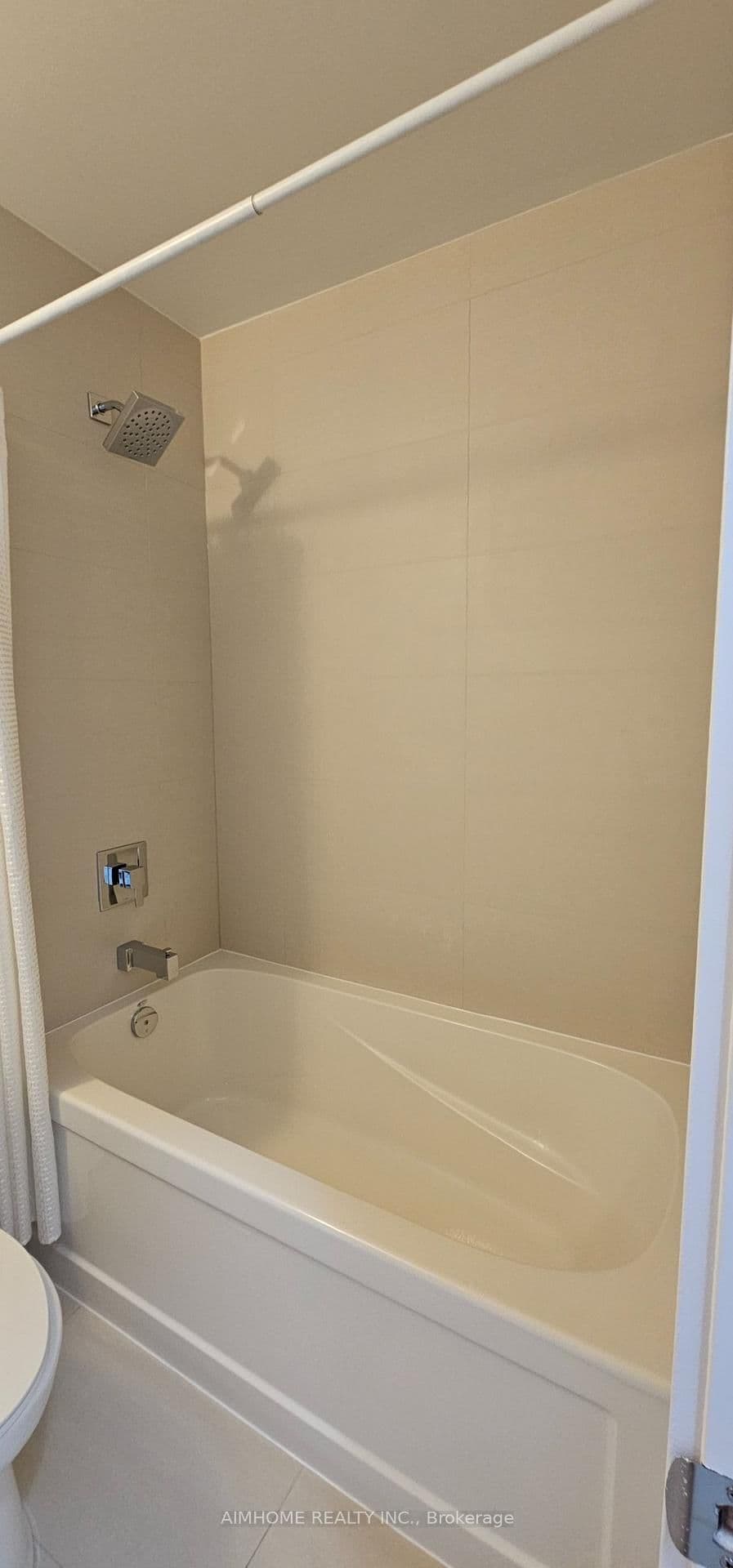 8 Eglinton Avenue E, Unit 1711 thumbnail 10