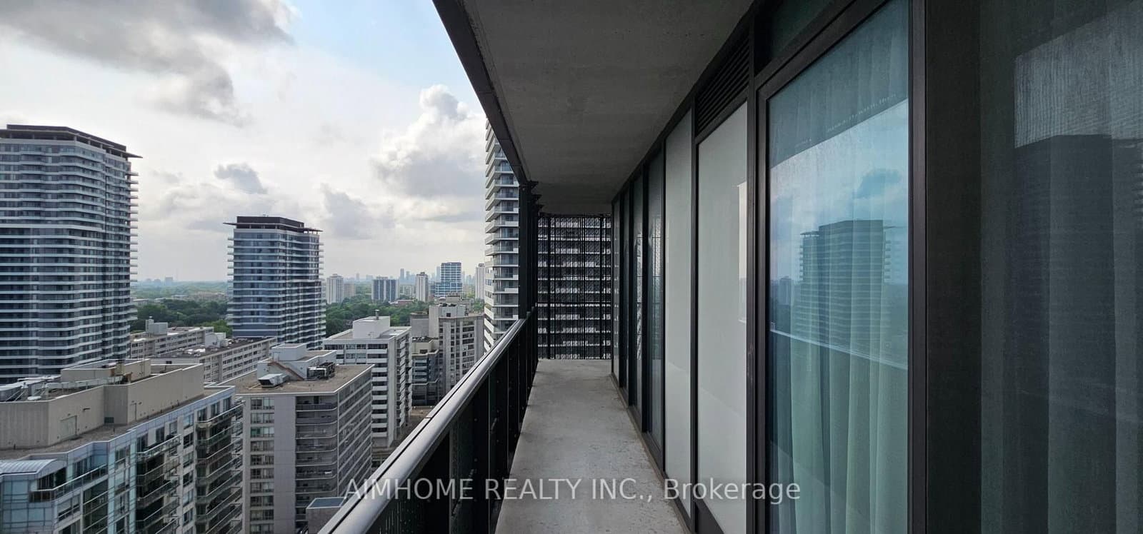 8 Eglinton Avenue E, Unit 1711 thumbnail 12