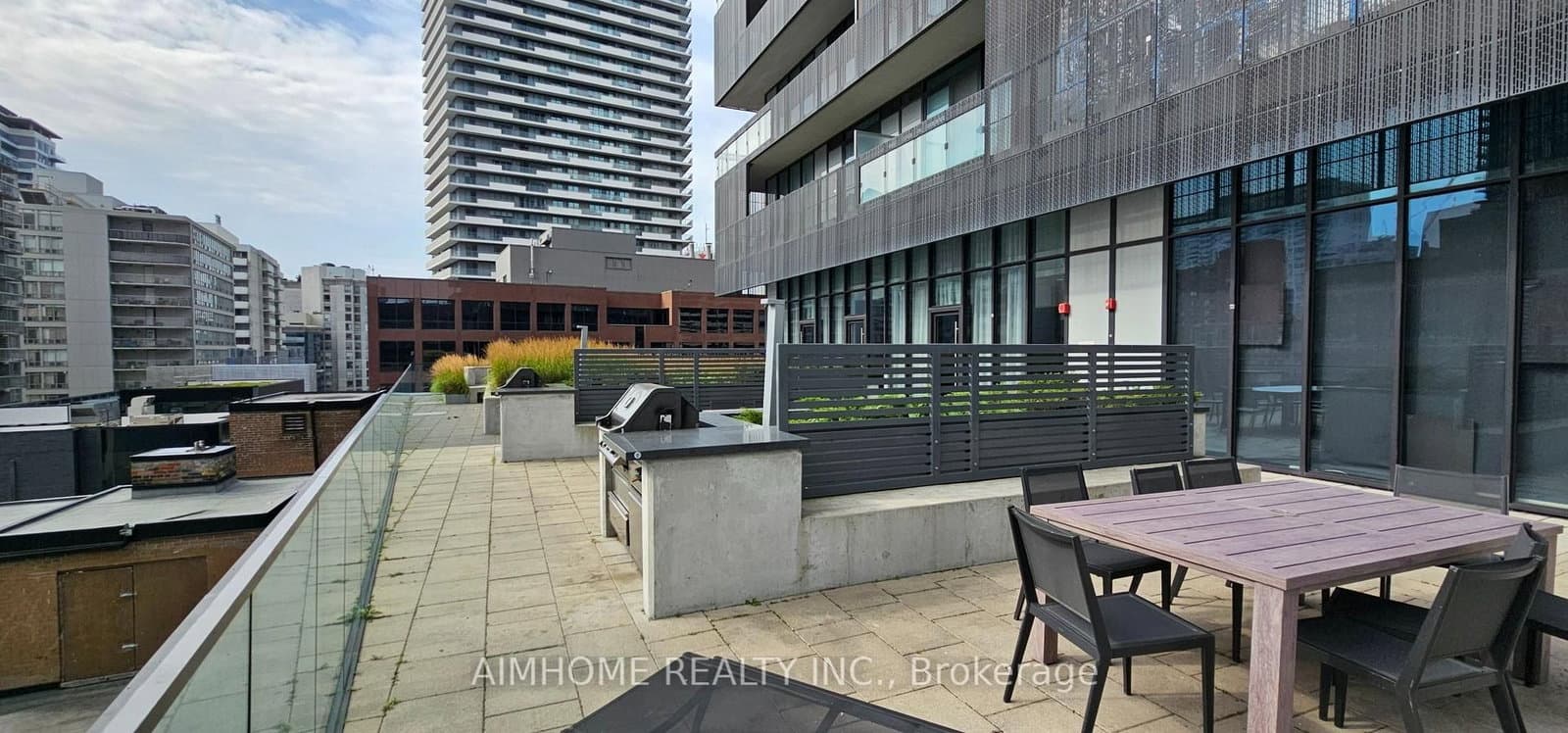 8 Eglinton Avenue E, Unit 1711 thumbnail 16