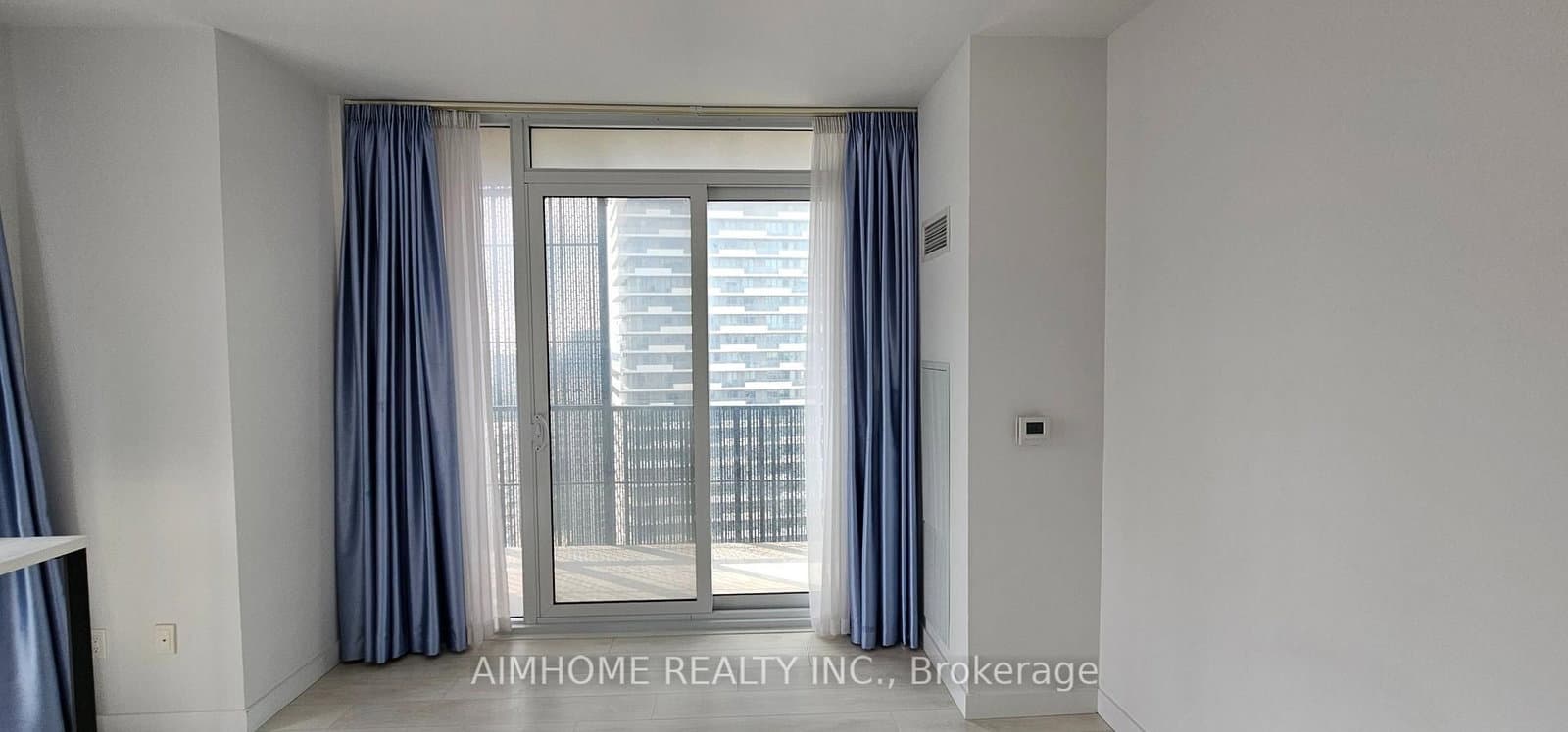 8 Eglinton Avenue E, Unit 1711 thumbnail 5