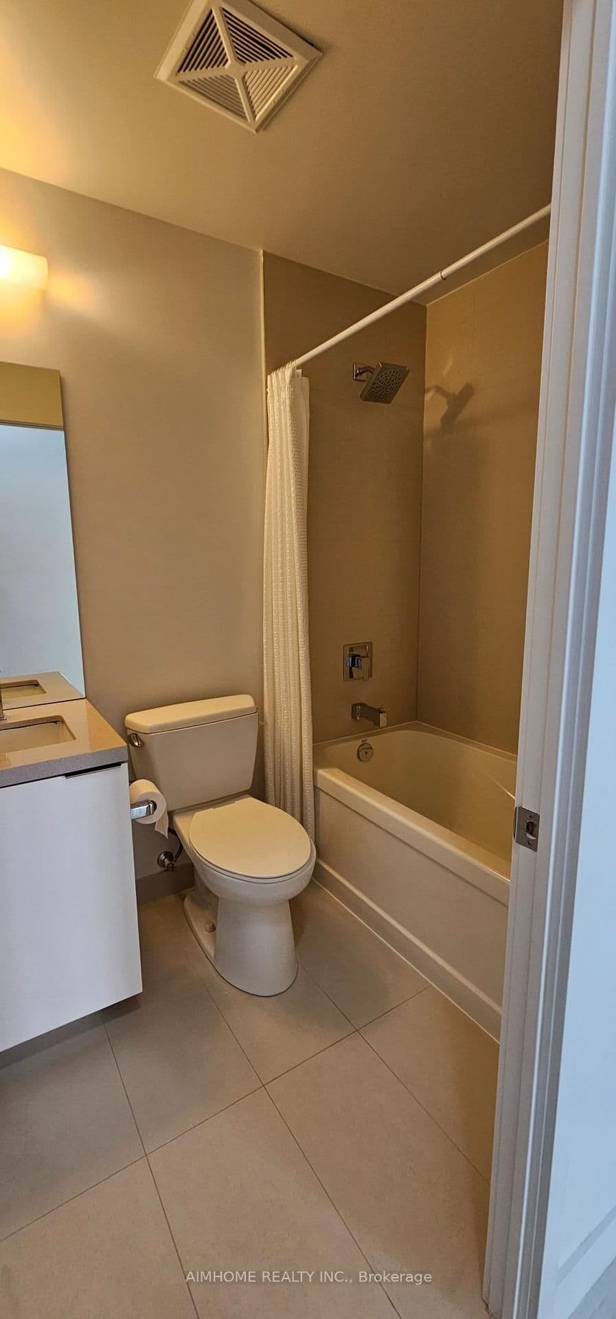 8 Eglinton Avenue E, Unit 1711 thumbnail 9