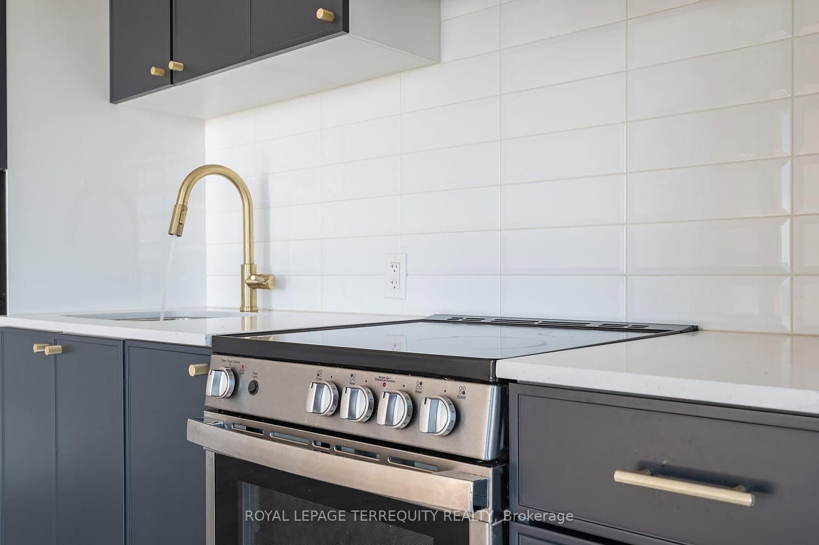 49 East Liberty Street, Unit 1802 thumbnail 11