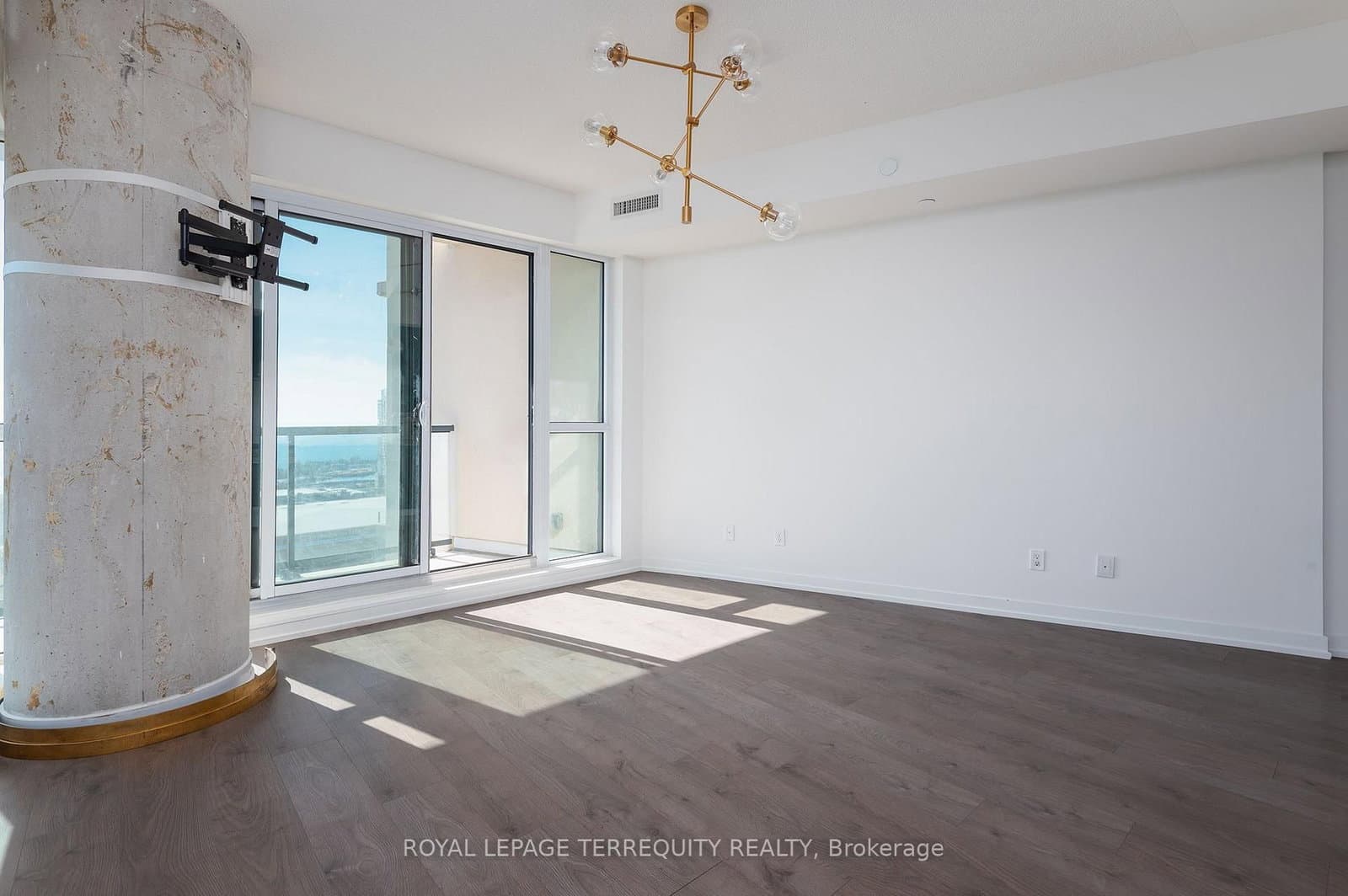 49 East Liberty Street, Unit 1802 thumbnail 13