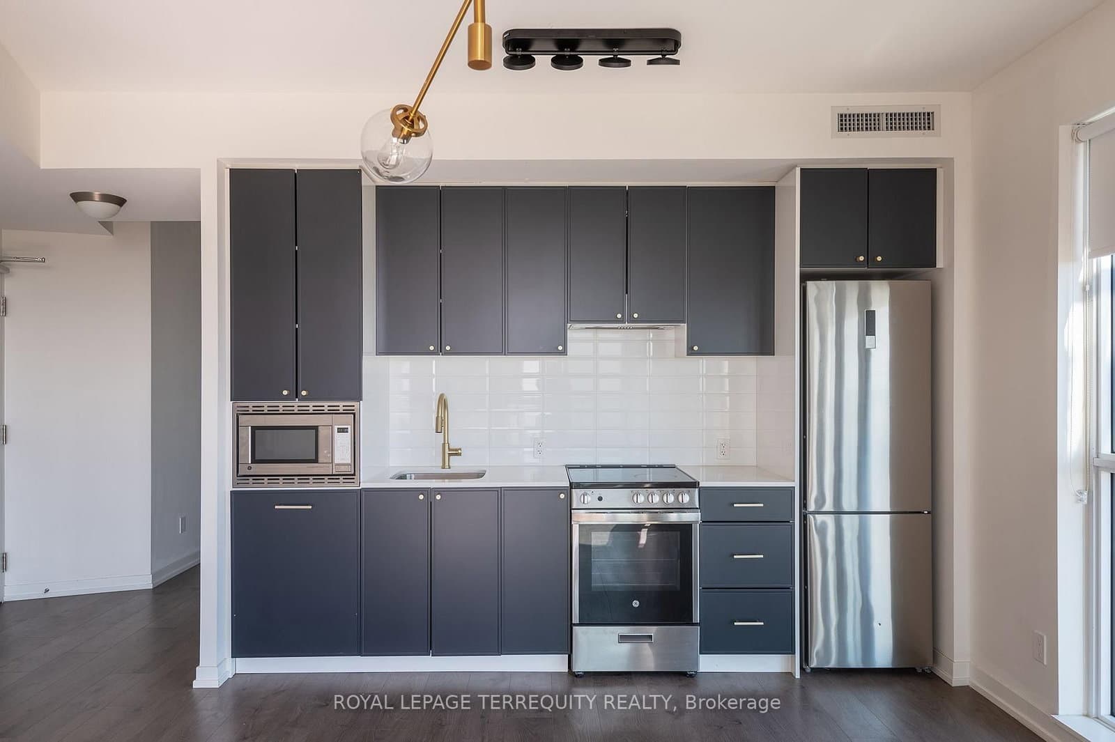 49 East Liberty Street, Unit 1802 thumbnail 15
