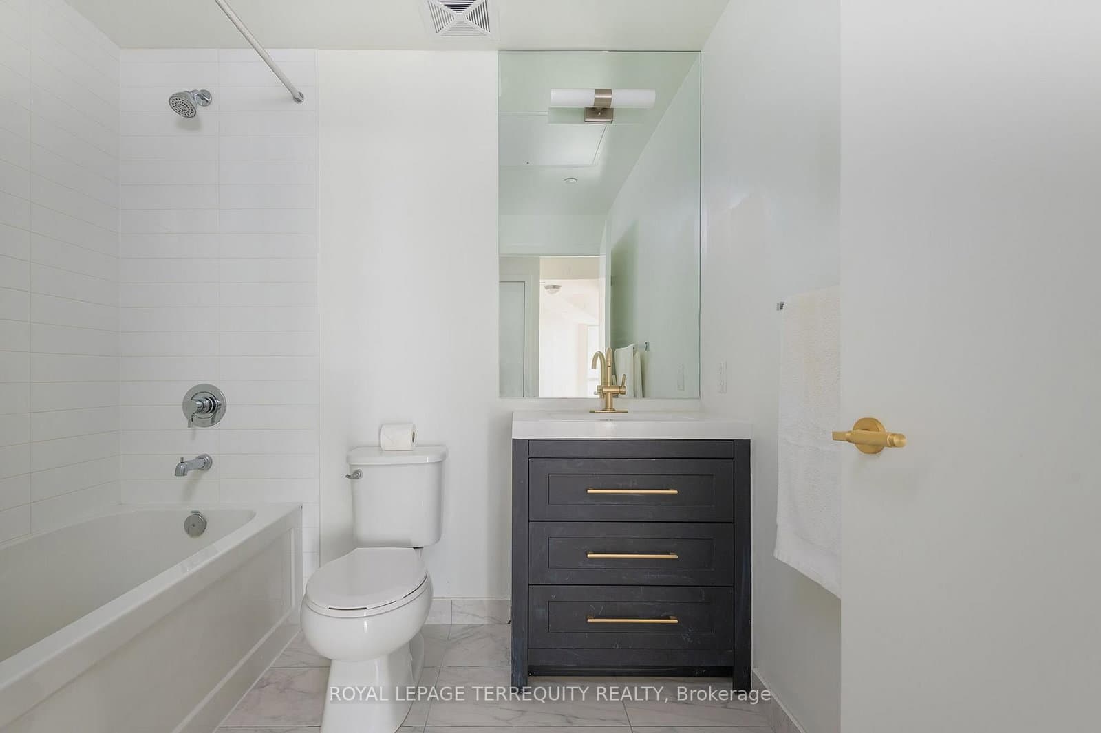 49 East Liberty Street, Unit 1802 thumbnail 25