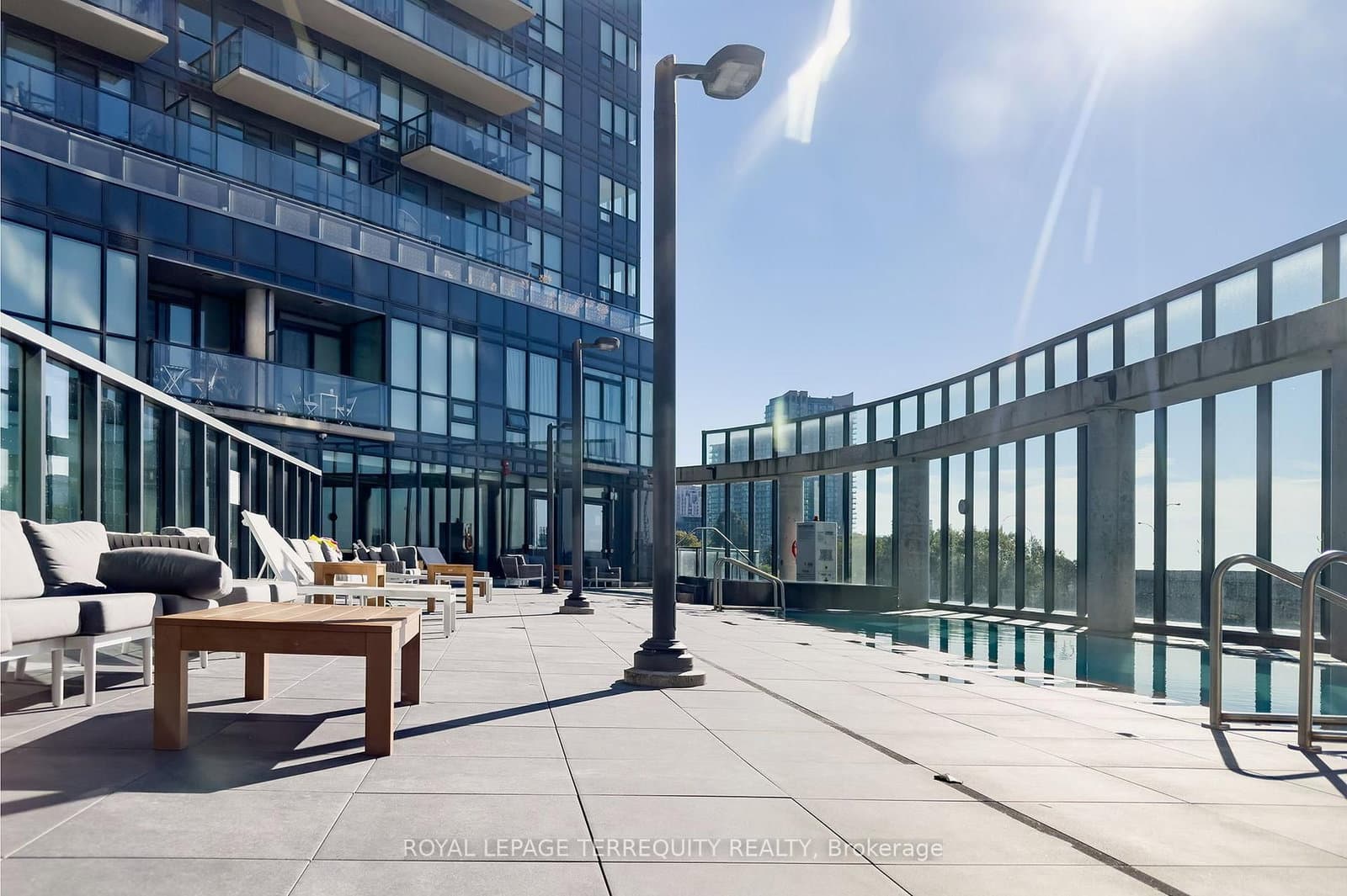 49 East Liberty Street, Unit 1802 thumbnail 29